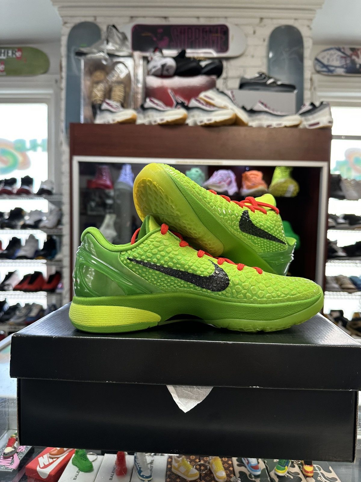 Nike Nike Kobe 6 Protro “Grinch” Size US 8 / EU 41 - 2 Thumbnail