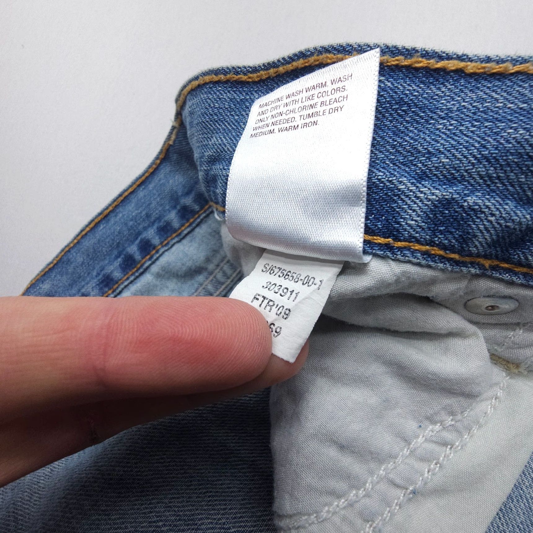 Old Navy Old Navy jeans Plus Size 18 Blue Straight Cotton Denim 2009 Y2K Low Rise 30in Inseam Regular Fit Womens Jeans Size 40" / US 18 - 5 Thumbnail