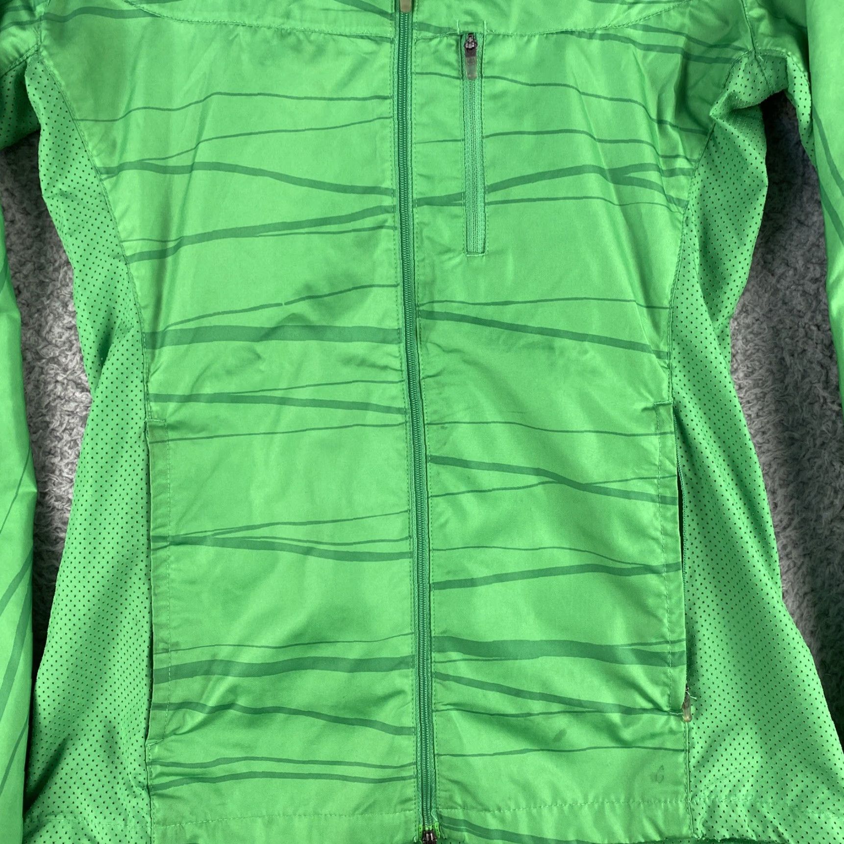 Nike Nike Jacket Women XS Fit Green Running Windbreaker / 44-31 Size XS / US 0-2 / IT 36-38 - 2 Thumbnail