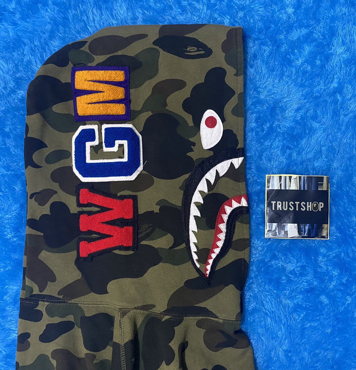 Bape 1st Camo Shark Pullover Hoodie Size US M / EU 48-50 / 2 - 3 Thumbnail