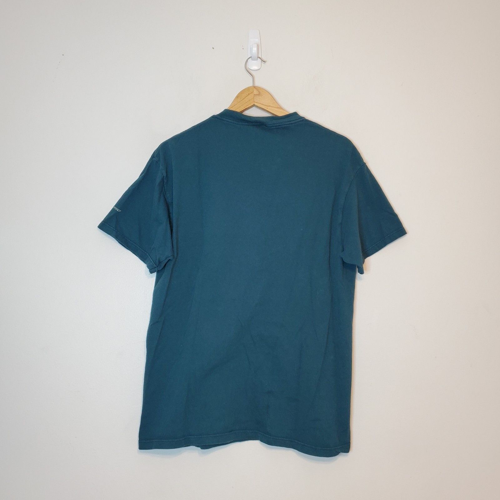 Vintage Vintage 90s Tiger Nature Graphic Shirt Green Size L Size US L / EU 52-54 / 3 - 3 Thumbnail