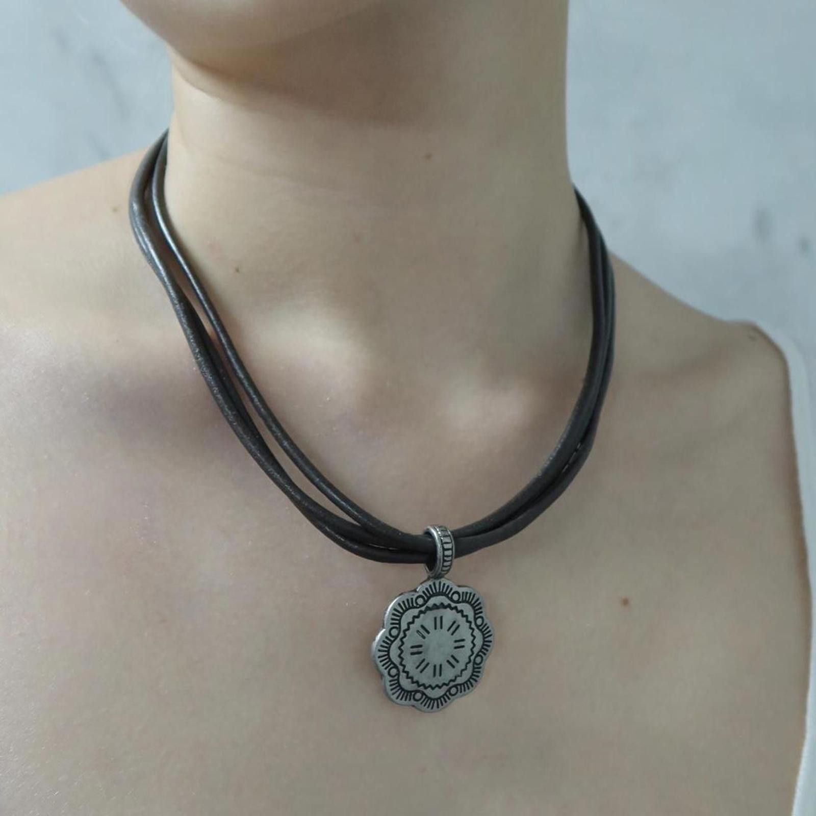 Japanese Brand Antique Genuine Leather Core Pendant Necklace Size ONE SIZE - 4 Thumbnail