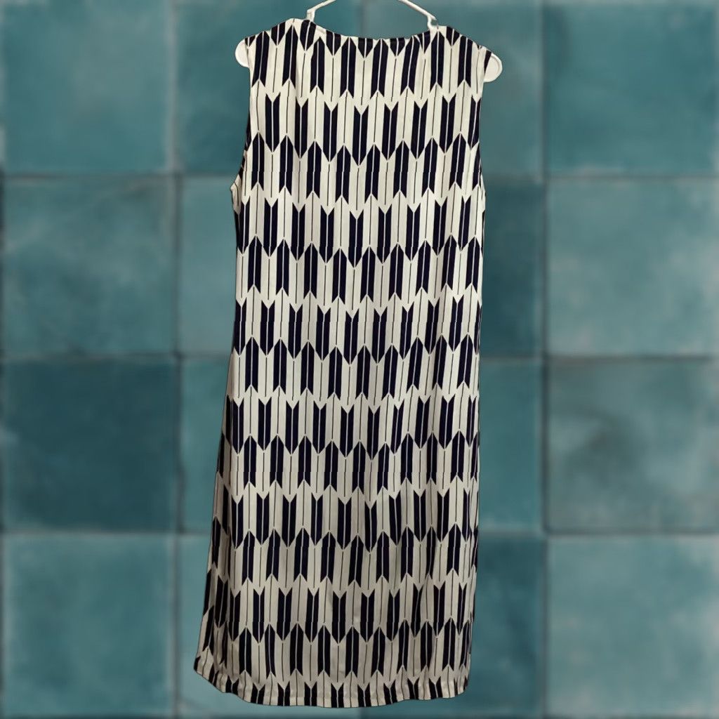Pendleton Pendleton Dress Sz 6 White Blue Button Down Arrow Print Sleeveless Midi Pockets Size M / US 6-8 / IT 42-44 - 1 Thumbnail