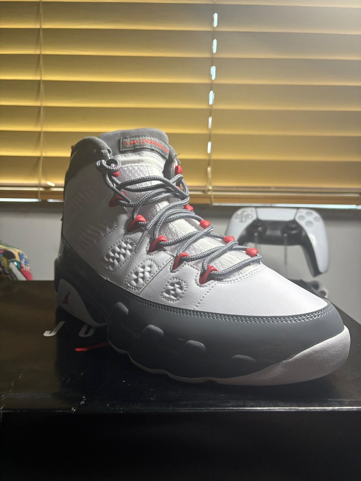 Jordan Brand Nike Air Jordan 9 Retro Size US 11 / EU 44 - 3 Thumbnail