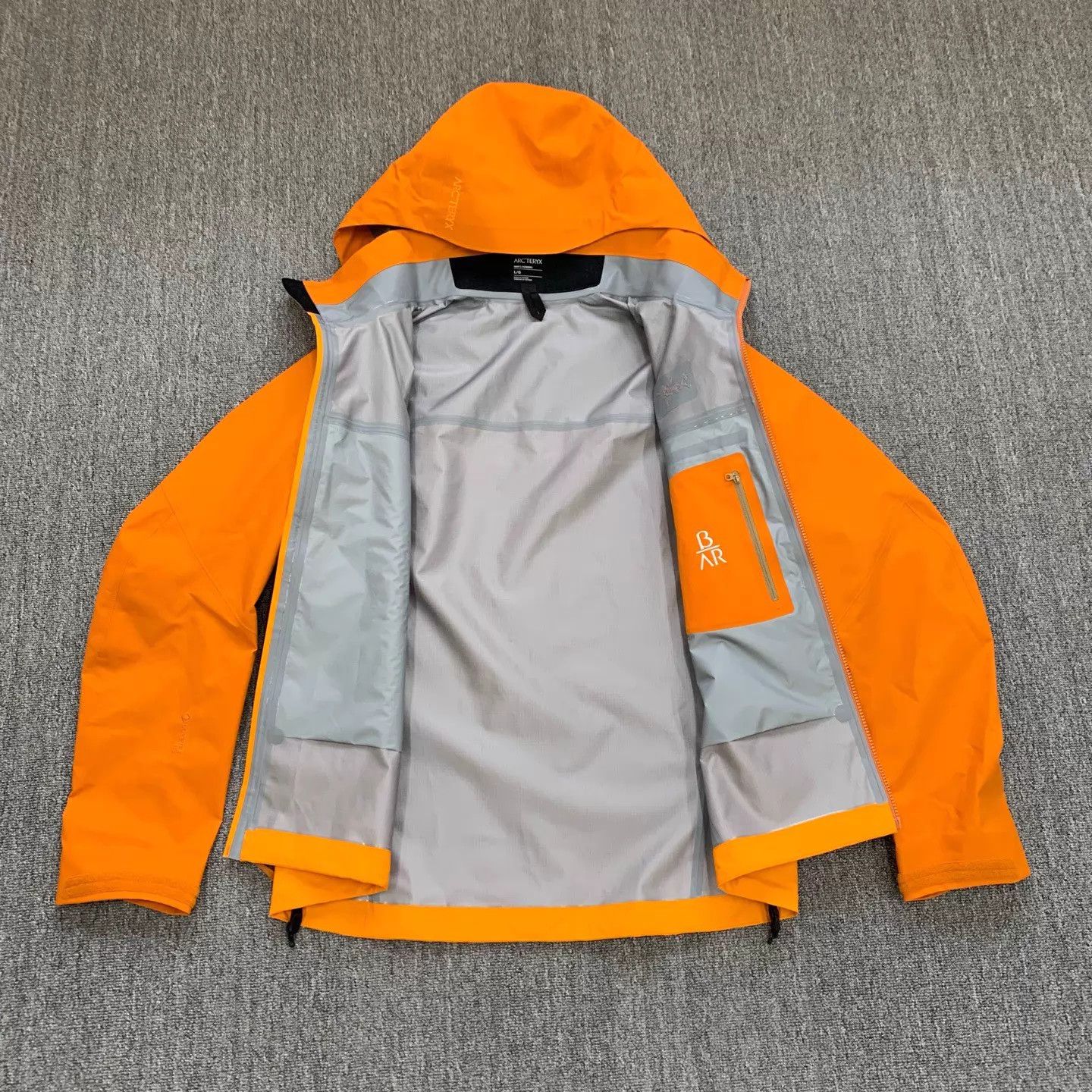 Arc'teryx Arcteryx BETA AR Orange L Unworn Size US L / EU 52-54 / 3 - 7 Thumbnail