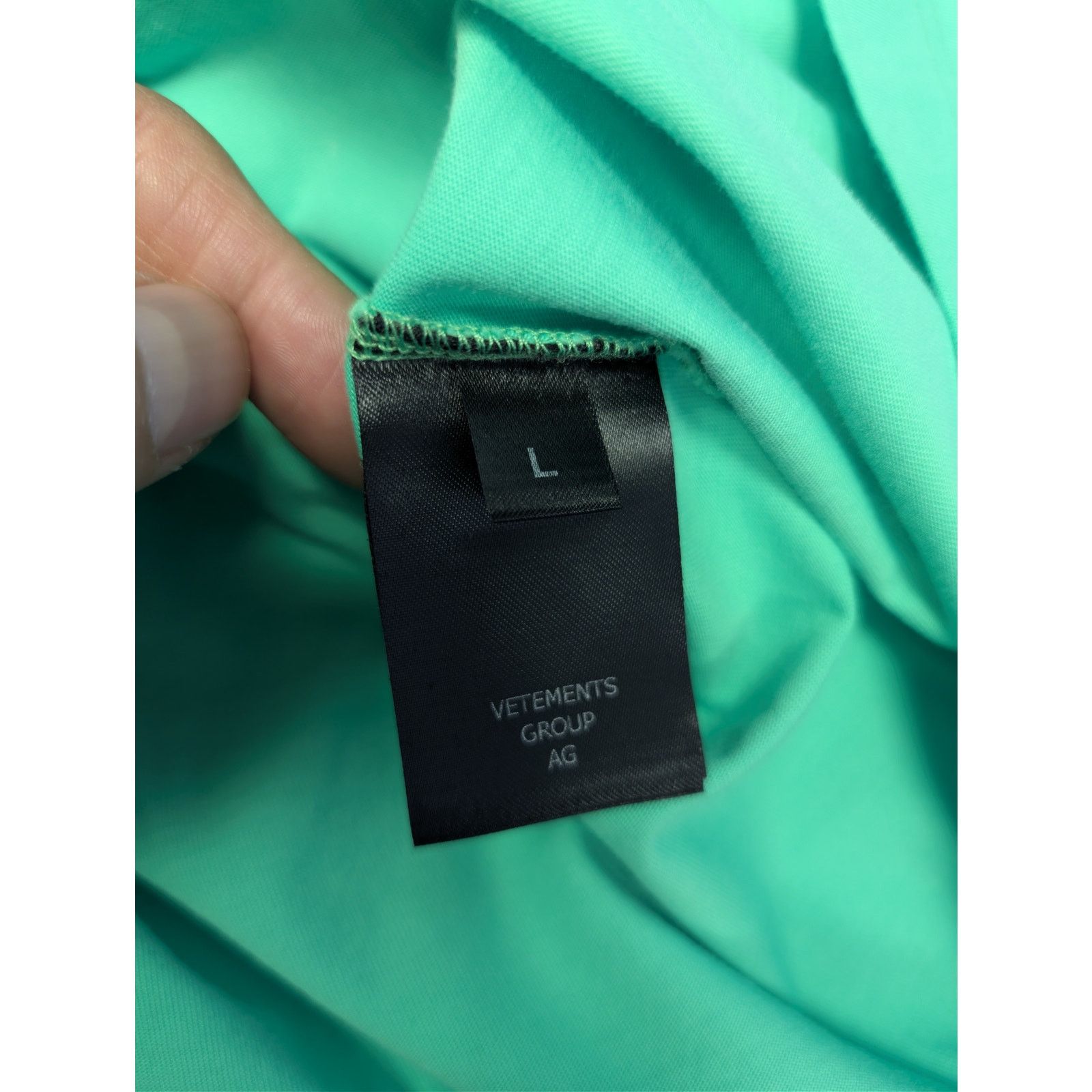 Vetements o1rshd1 Oval Logo Cropped Boxy T-Shirt in Green Size US L / EU 52-54 / 3 - 17 Thumbnail