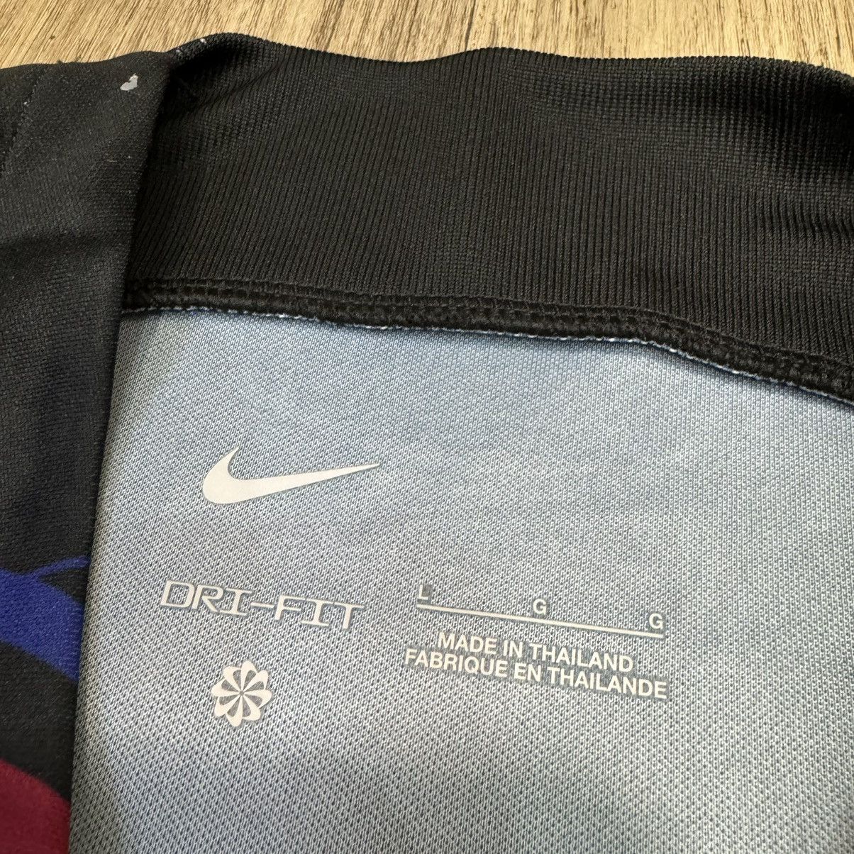 Nike Barcelona x Patta special edition training shirt (bnwt) Size US L / EU 52-54 / 3 - 6 Thumbnail