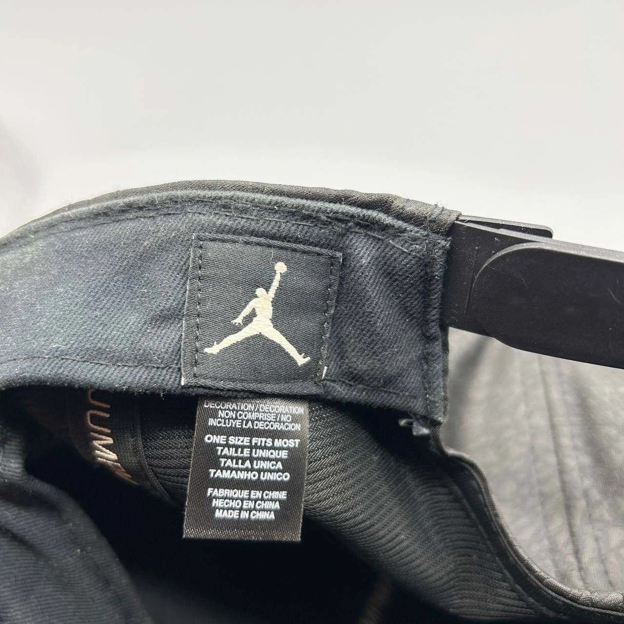 Jordan Brand Air Jordan Hat Men Cement Elephant Metal Logo Snap Back Cap Size ONE SIZE - 7 Thumbnail