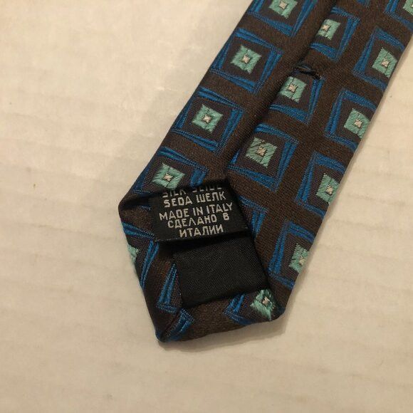 Hugo Boss Hugo boss men's new 100%silk tie 3 1/2" X 59" Size ONE SIZE - 4 Thumbnail