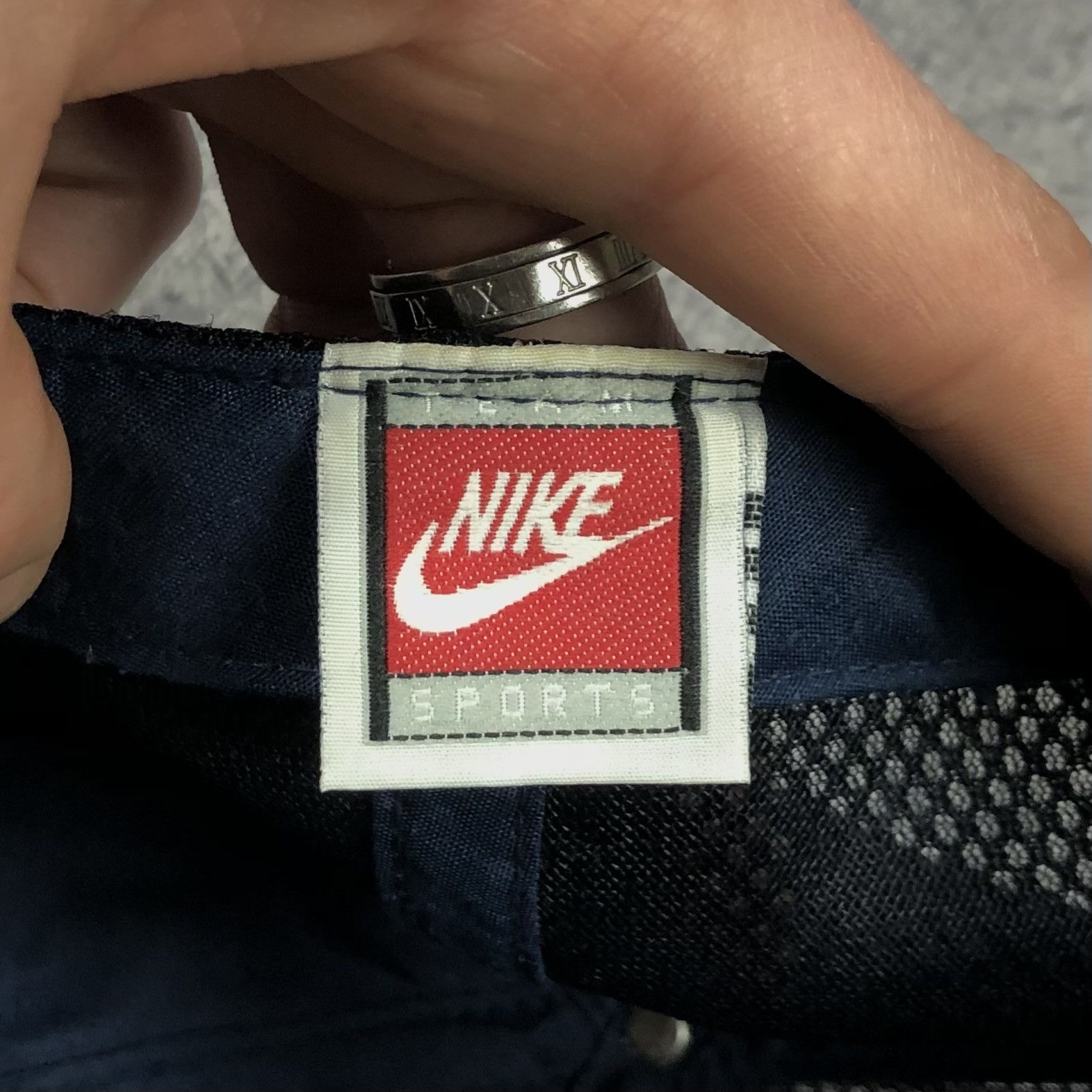 Nike 90s Vintage Nike Swoosh Mesh Cap Size ONE SIZE - 7 Thumbnail