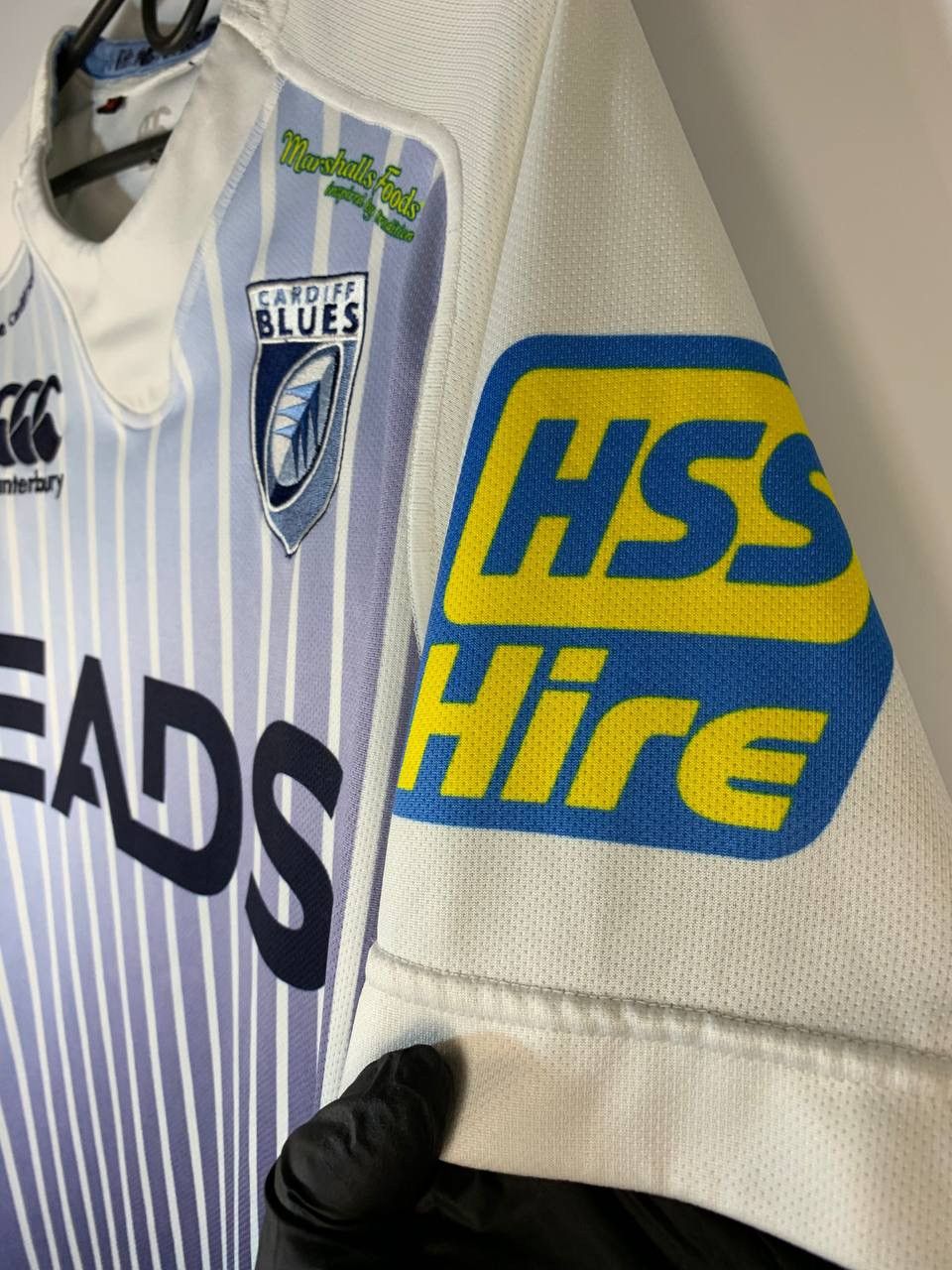 Canterbury of New Zealand × Vintage Cardiff Blues Rugby Jersey 2010/11 Canterbury EADS Sponsor Size US M / EU 48-50 / 2 - 6 Thumbnail