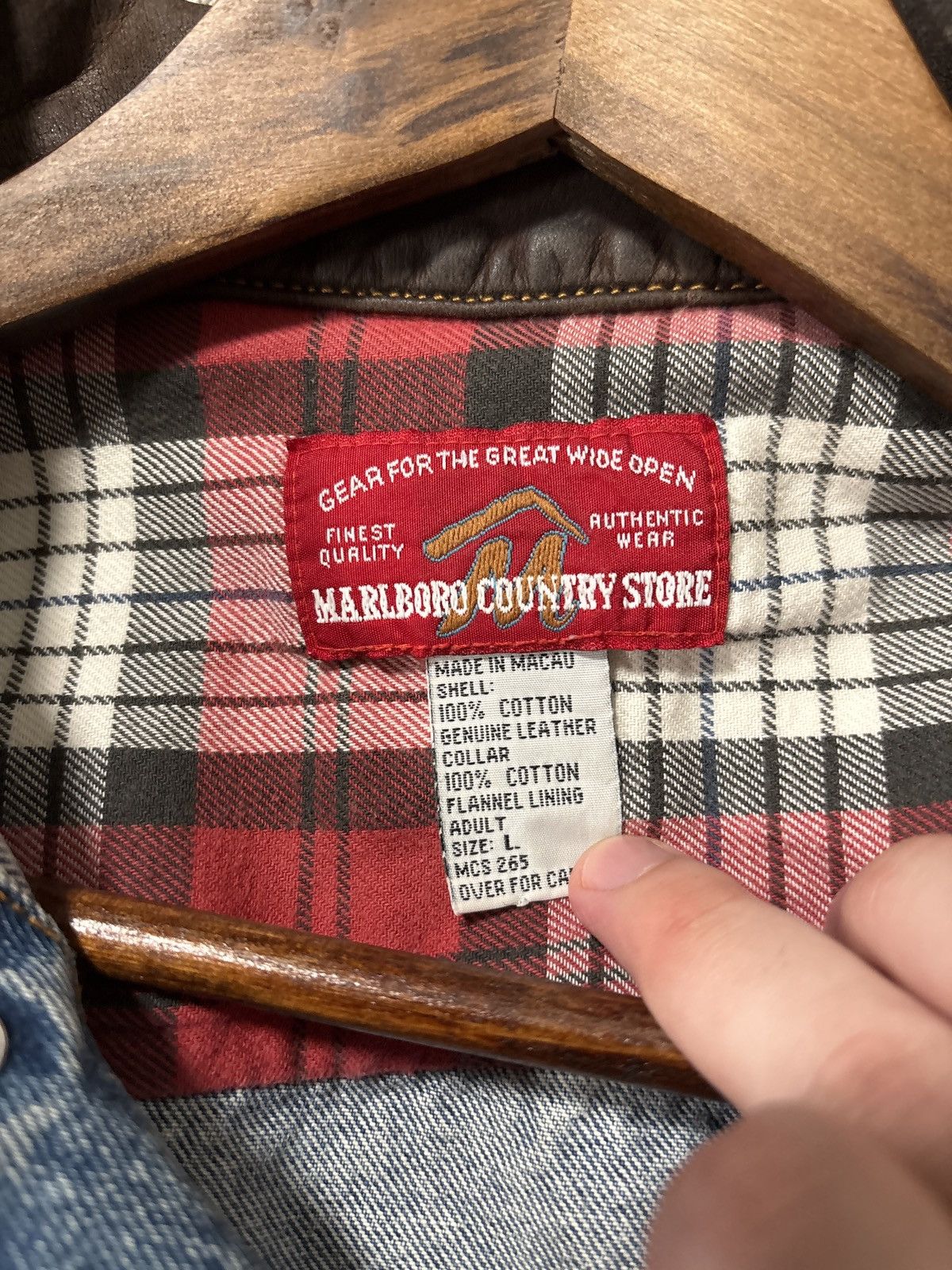 Marlboro Vintage 90’s Marlboro Denim Jacket Size US L / EU 52-54 / 3 - 4 Thumbnail