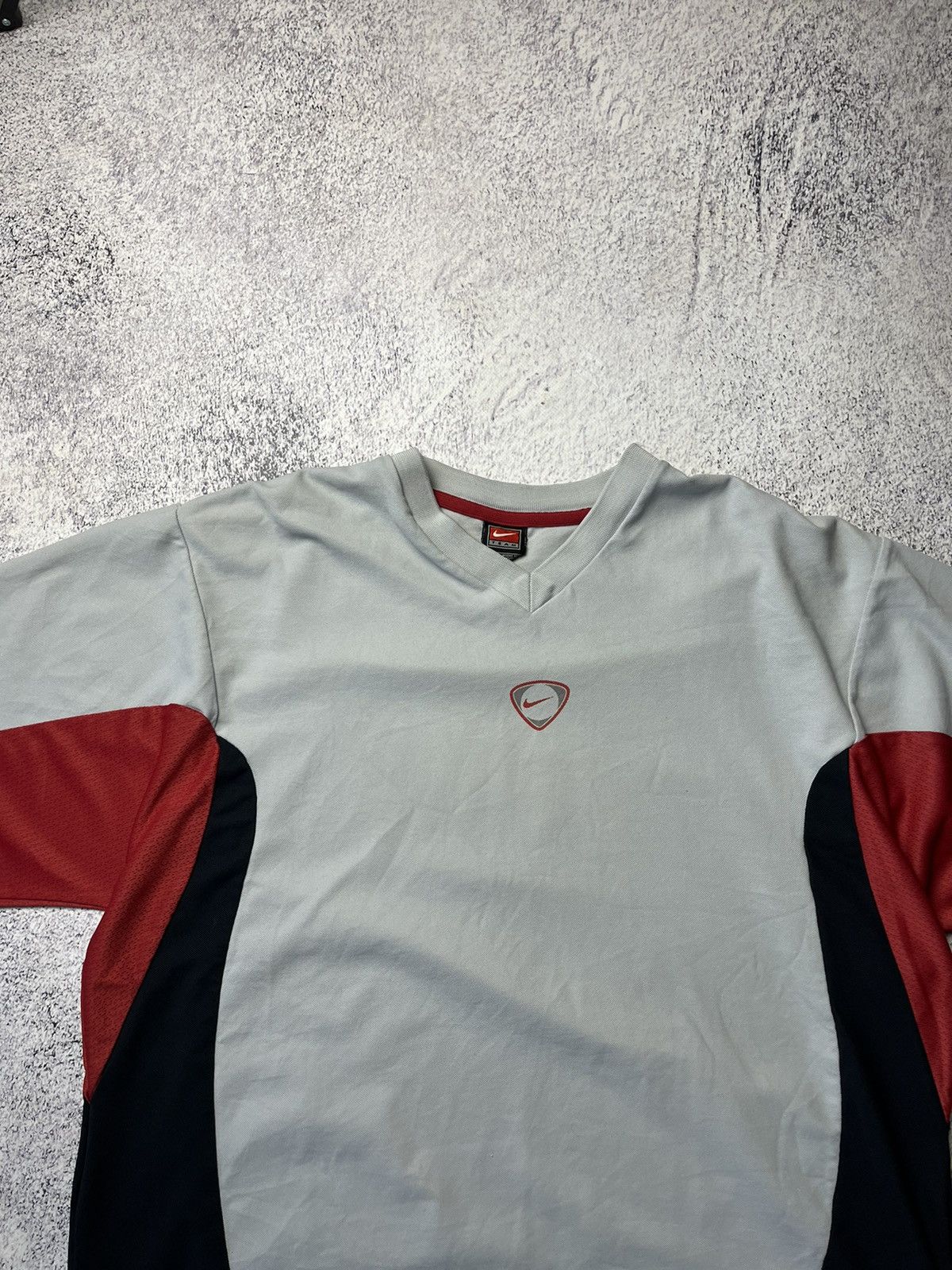 Nike Mens Vintage Nike T-Shirt centre swoosh Rare Size US XL / EU 56 / 4 - 5 Thumbnail
