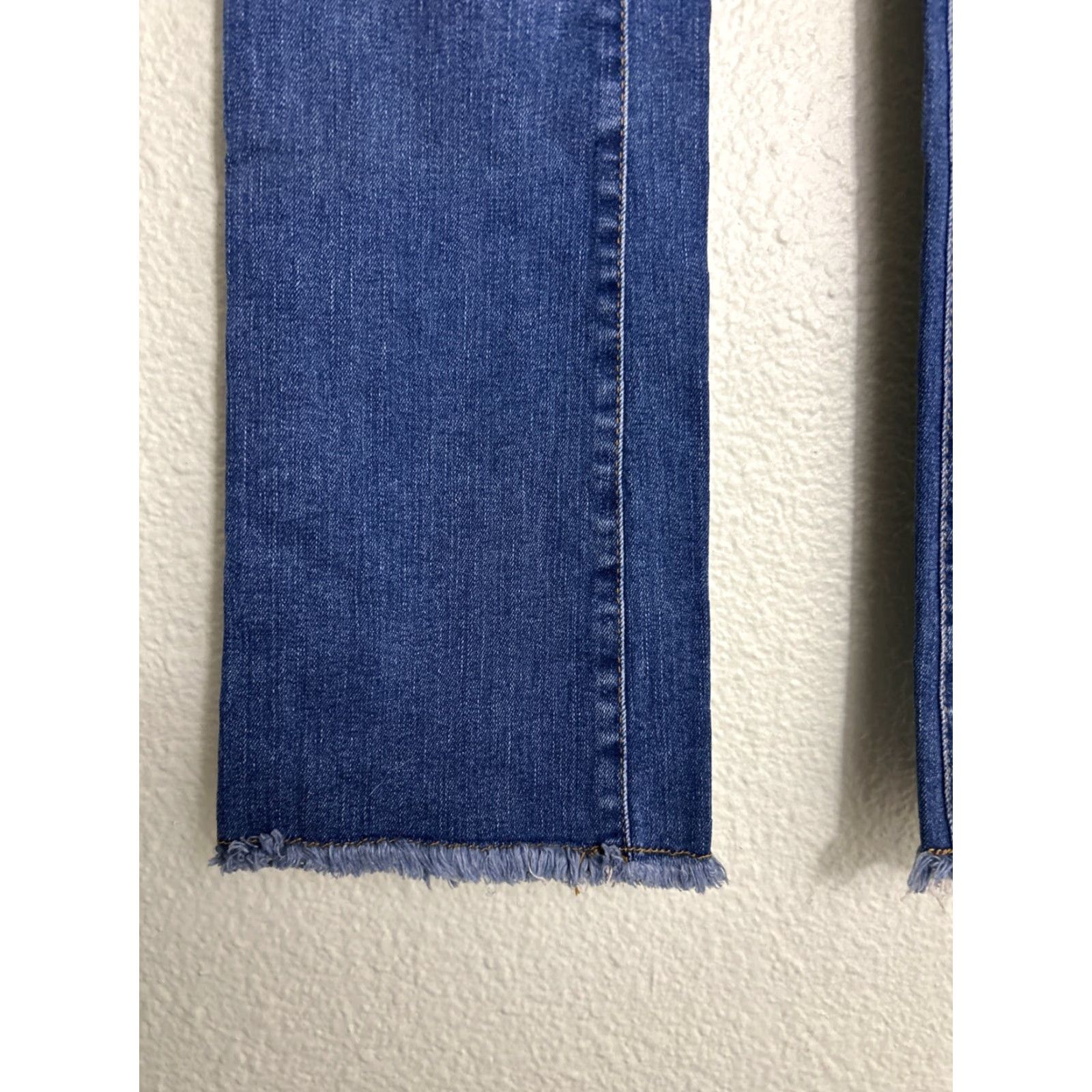 Free People Free People Jeans Women 24 Blue Slim Flared Raw Hem Medium Wash 24x30 Womens Size 42" / US 20 - 3 Thumbnail