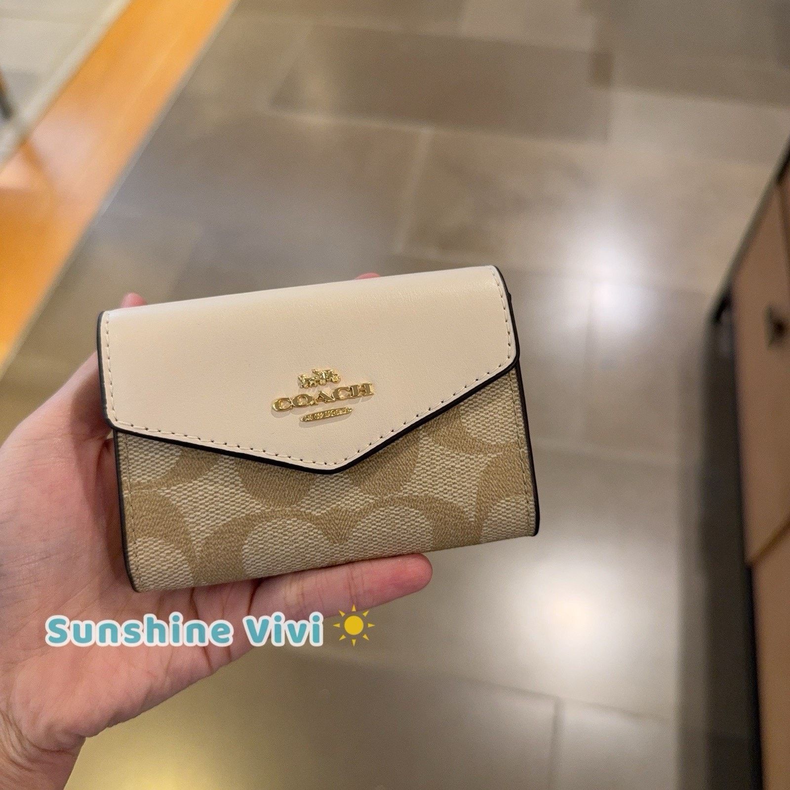 Coach NWT Coach Flap Card Case Canvas CH202 LIght Khaki/Chalk Size ONE SIZE - 2 Thumbnail