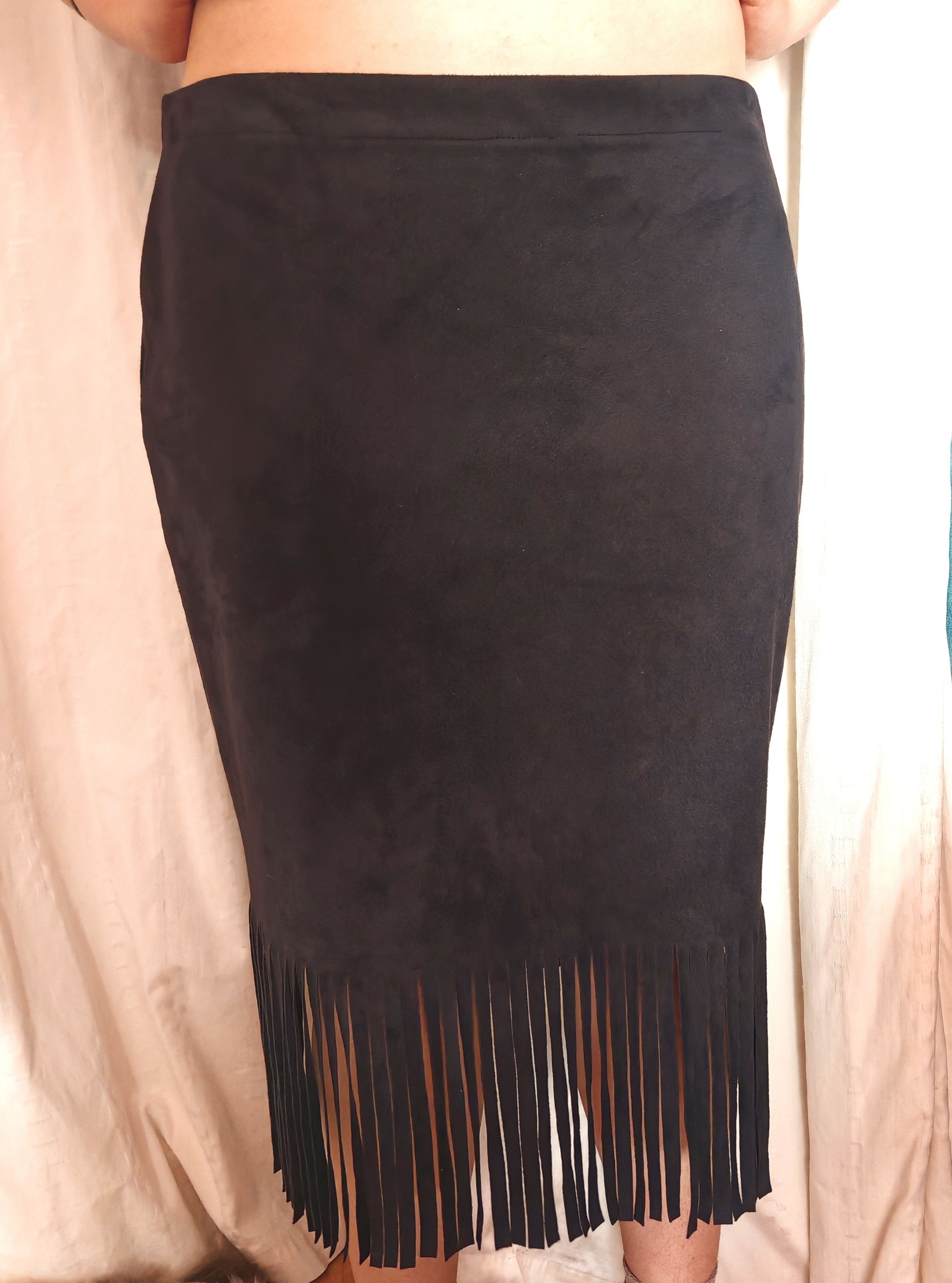 Vintage Vintage Faux Suede Midi Grey Skirt Boho Tassel Fringe sz XL Size 34" / US 12 / IT 48 - 1 Thumbnail