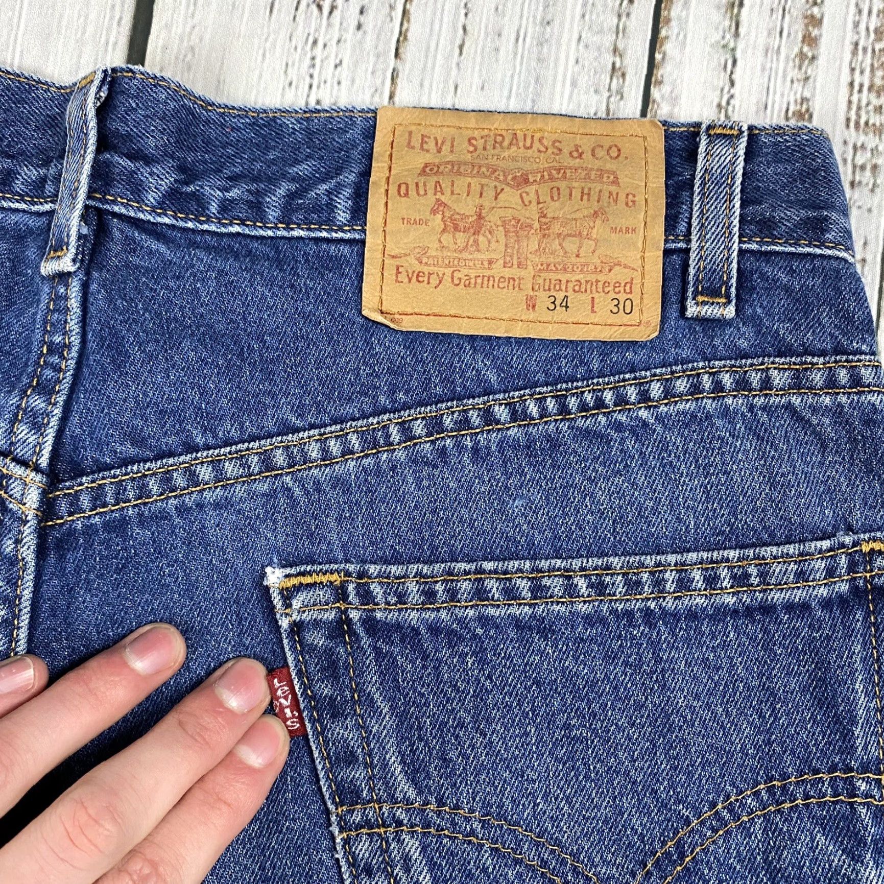Levi's VINTAGE Levi's 901 Straight Leg Jeans 34x30 Medium Wash Distressed 90s Mens Size US 34 / EU 50 - 3 Thumbnail
