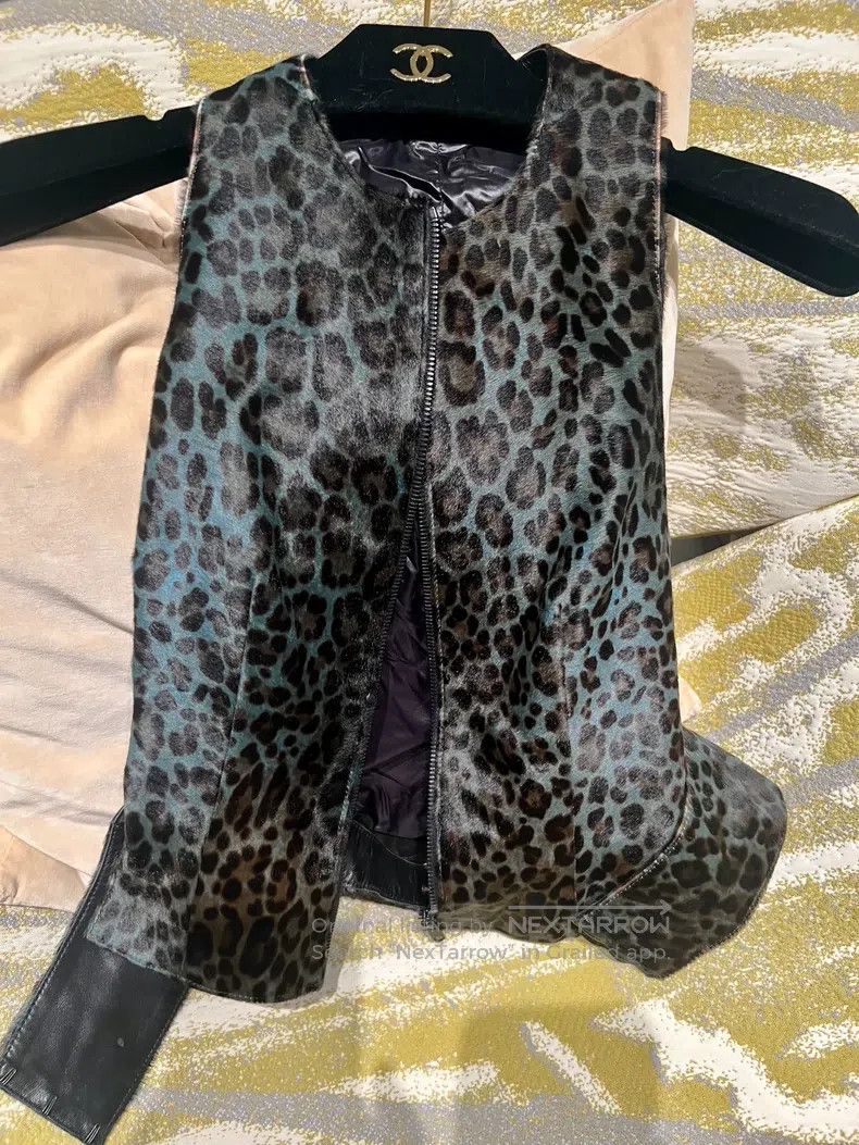 Alaia Alaia Fur Vest with Multiple Wearing Options Size XS / US 0-2 / IT 36-38 - 1 Thumbnail
