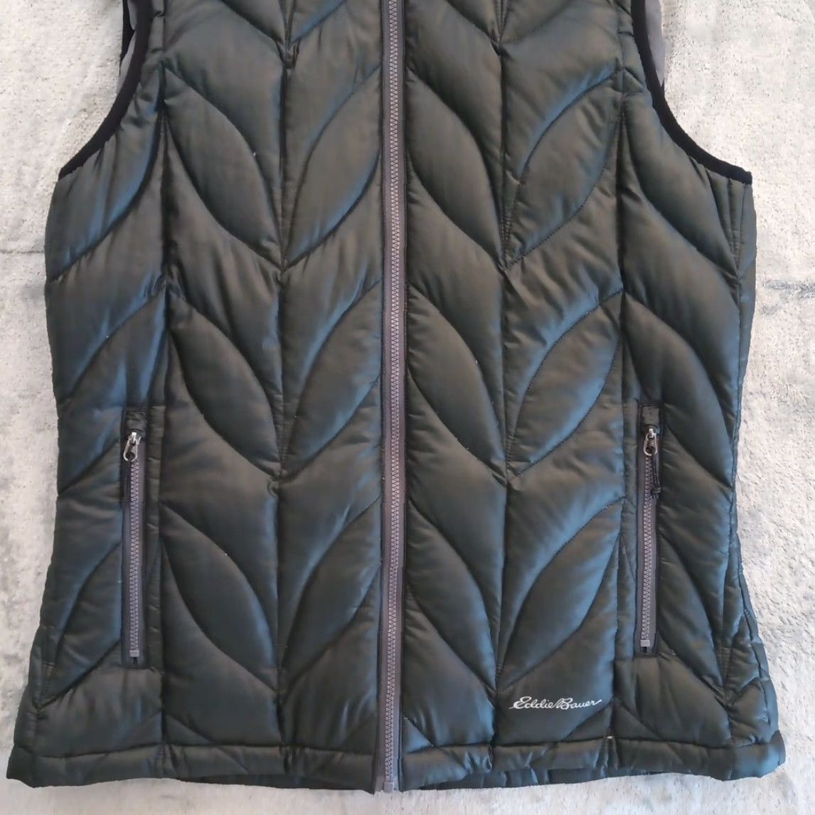 Eddie Bauer Eddie Bauer EB650 Puffer Vest Womens S Hooded Gray Down Insulated Nylon Softshell Zipper Pockets Vest Size S / US 4 / IT 40 - 3 Thumbnail