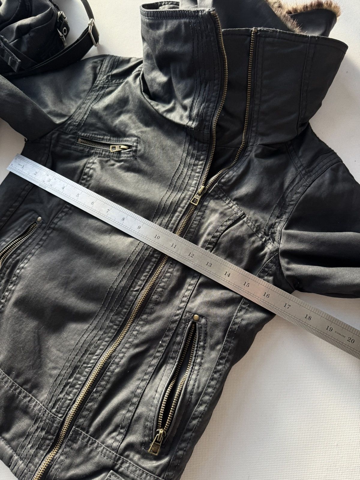 Japanese Brand Vintage Y2K Motorcycle Fur Collar Avantgarde Jacket Size US M / EU 48-50 / 2 - 15 Thumbnail