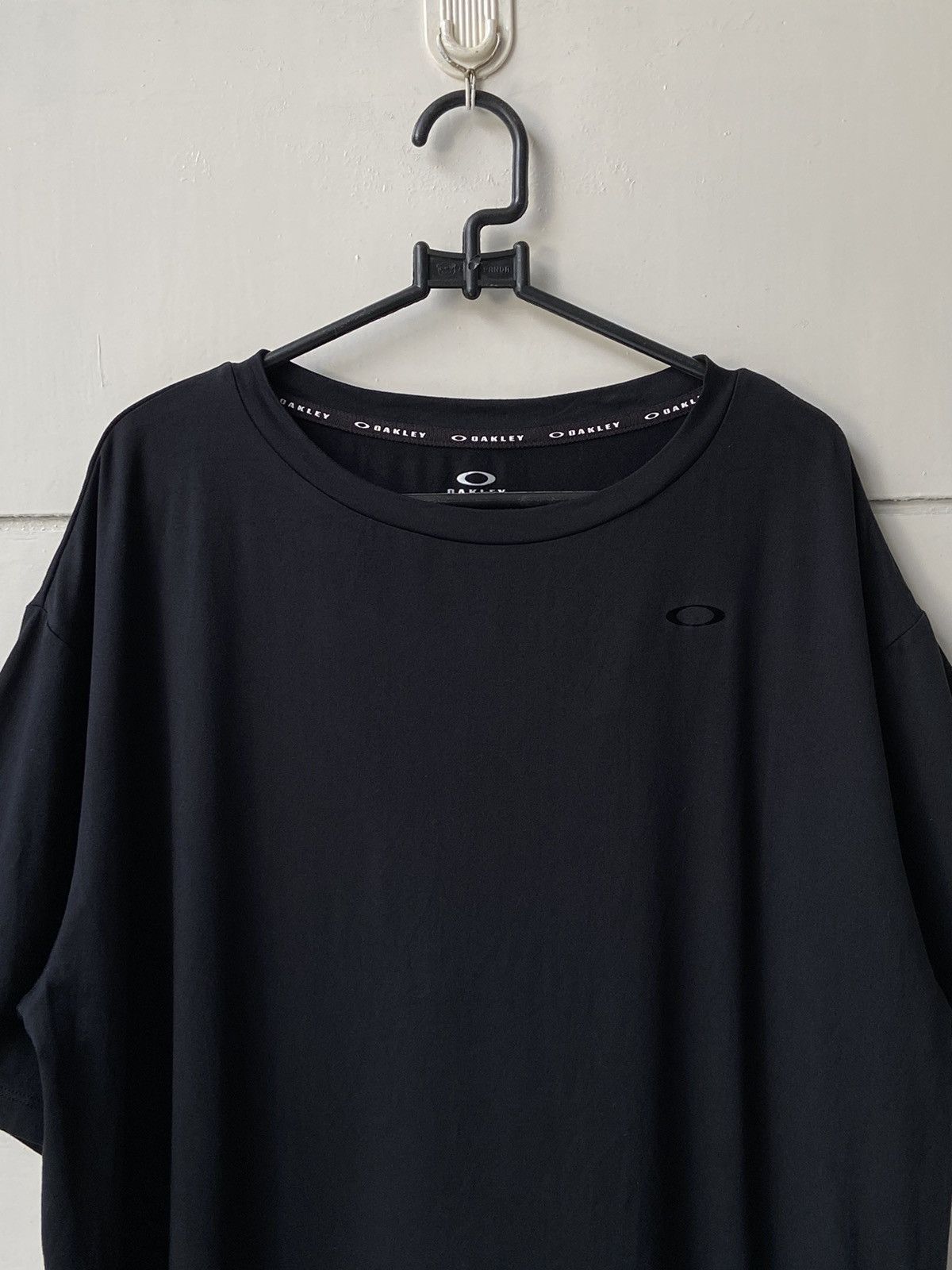 Oakley OAKLEY Black Long T-shirt Size US L / EU 52-54 / 3 - 12 Thumbnail