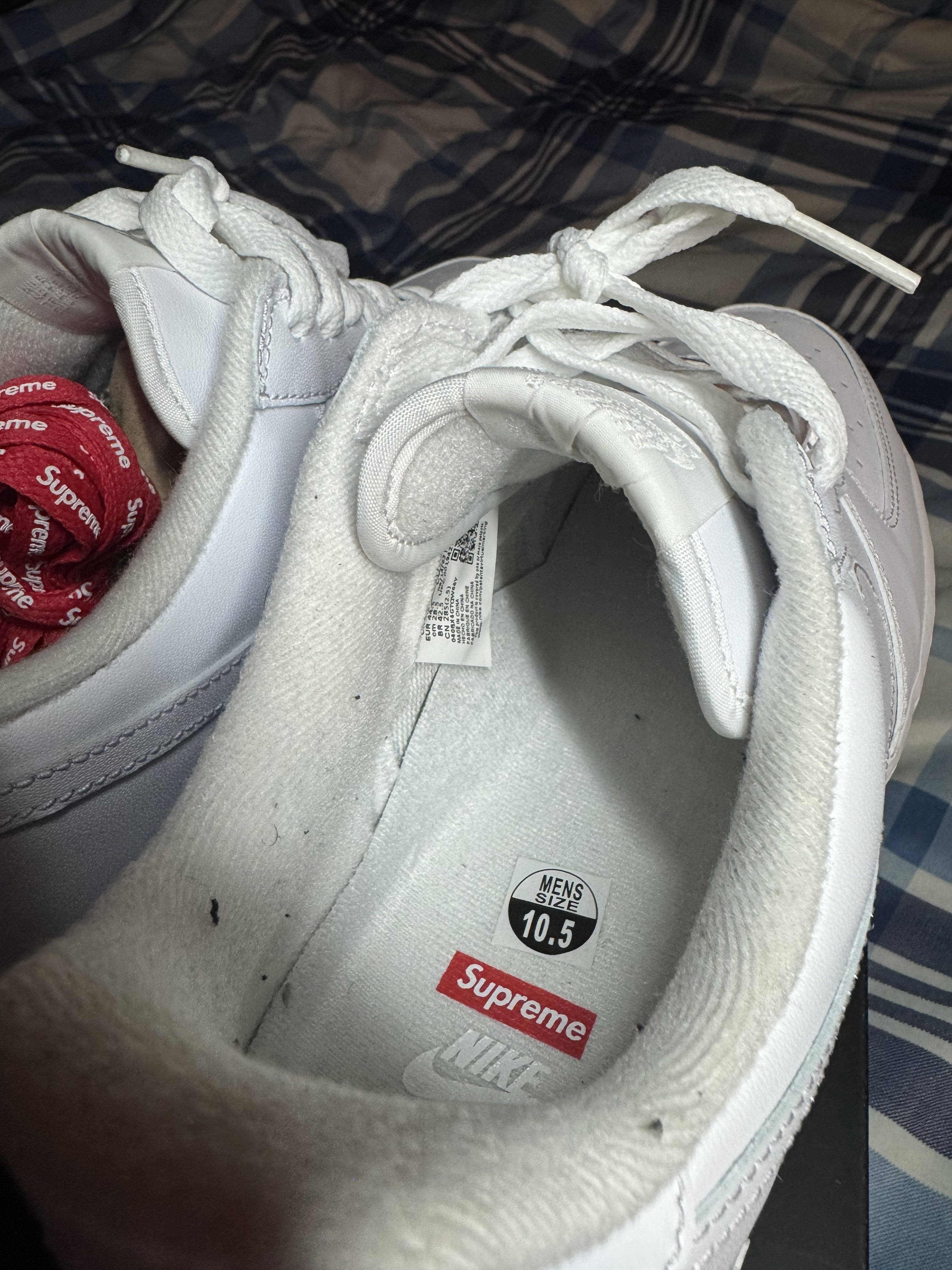 Supreme Air Force One Low SP Size US 10.5 / EU 43-44 - 6 Thumbnail
