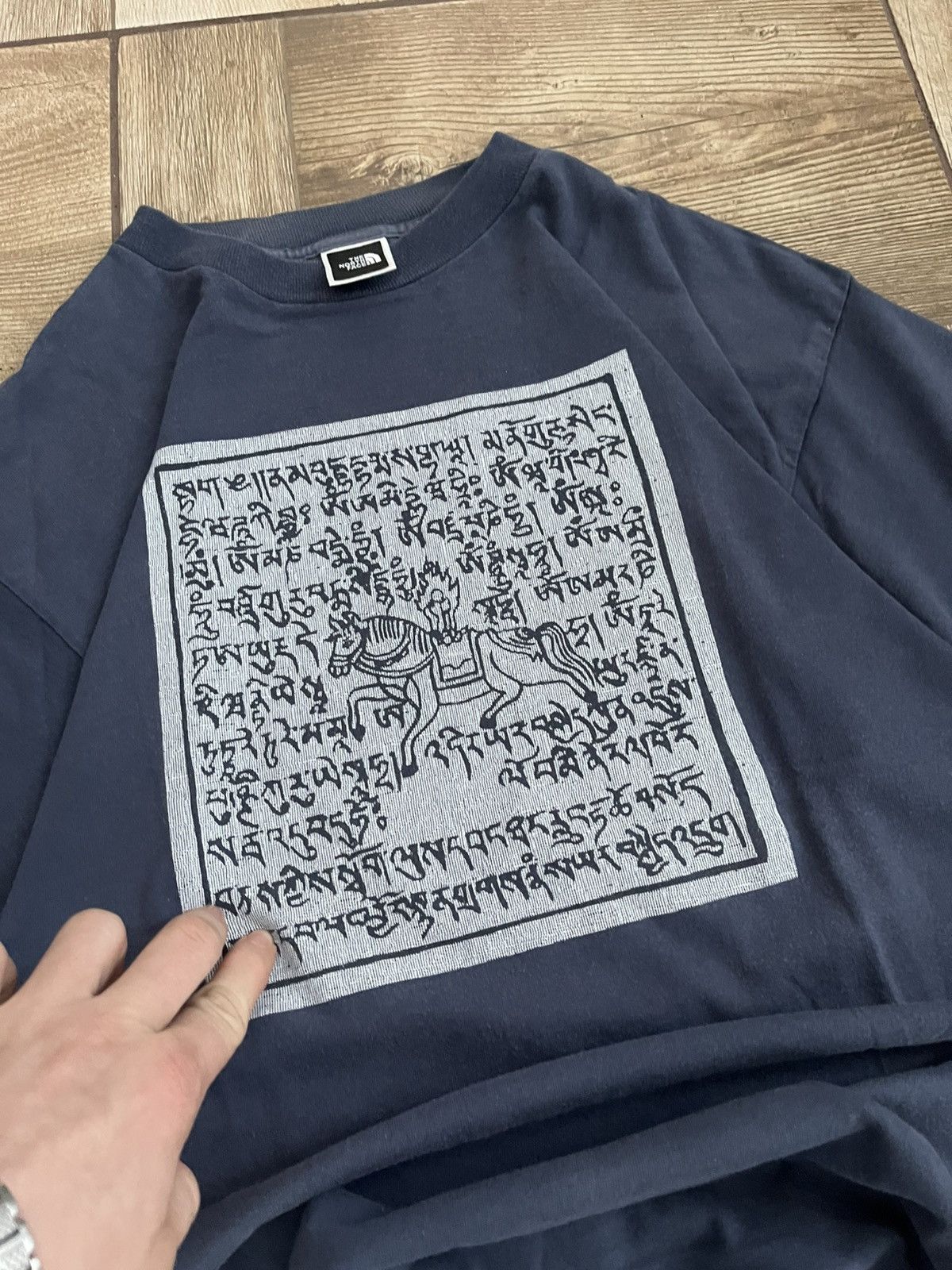 The North Face Vintage 90s The North Face Single Stitch Tee - Navy Y2K Size US L / EU 52-54 / 3 - 5 Thumbnail
