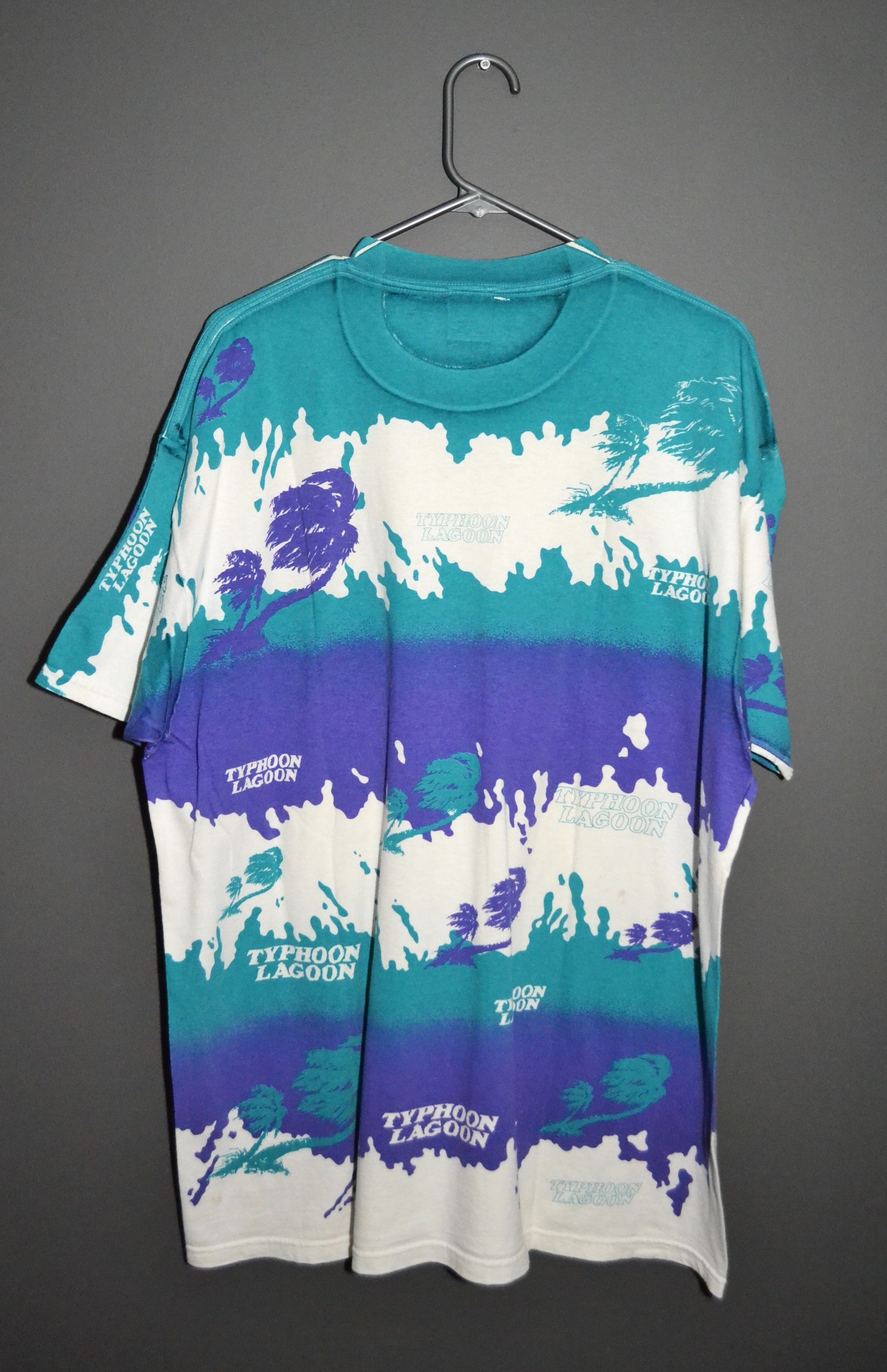 Disney × Vintage Vintage 90's Disney Typhoon Lagoon All Over Print T Shirt Size US L / EU 52-54 / 3 - 9 Thumbnail