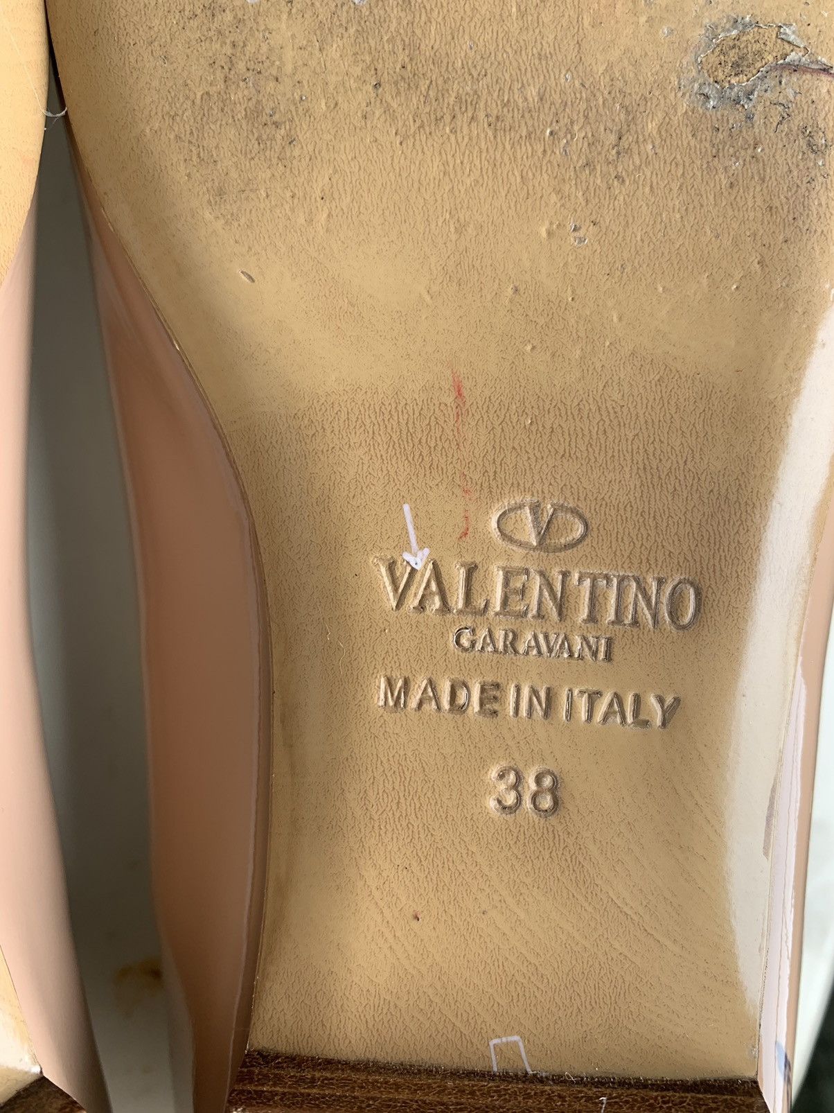 Valentino V Logo Pointed Patent Leather Pumps Size US 8 / IT 38 - 8 Thumbnail