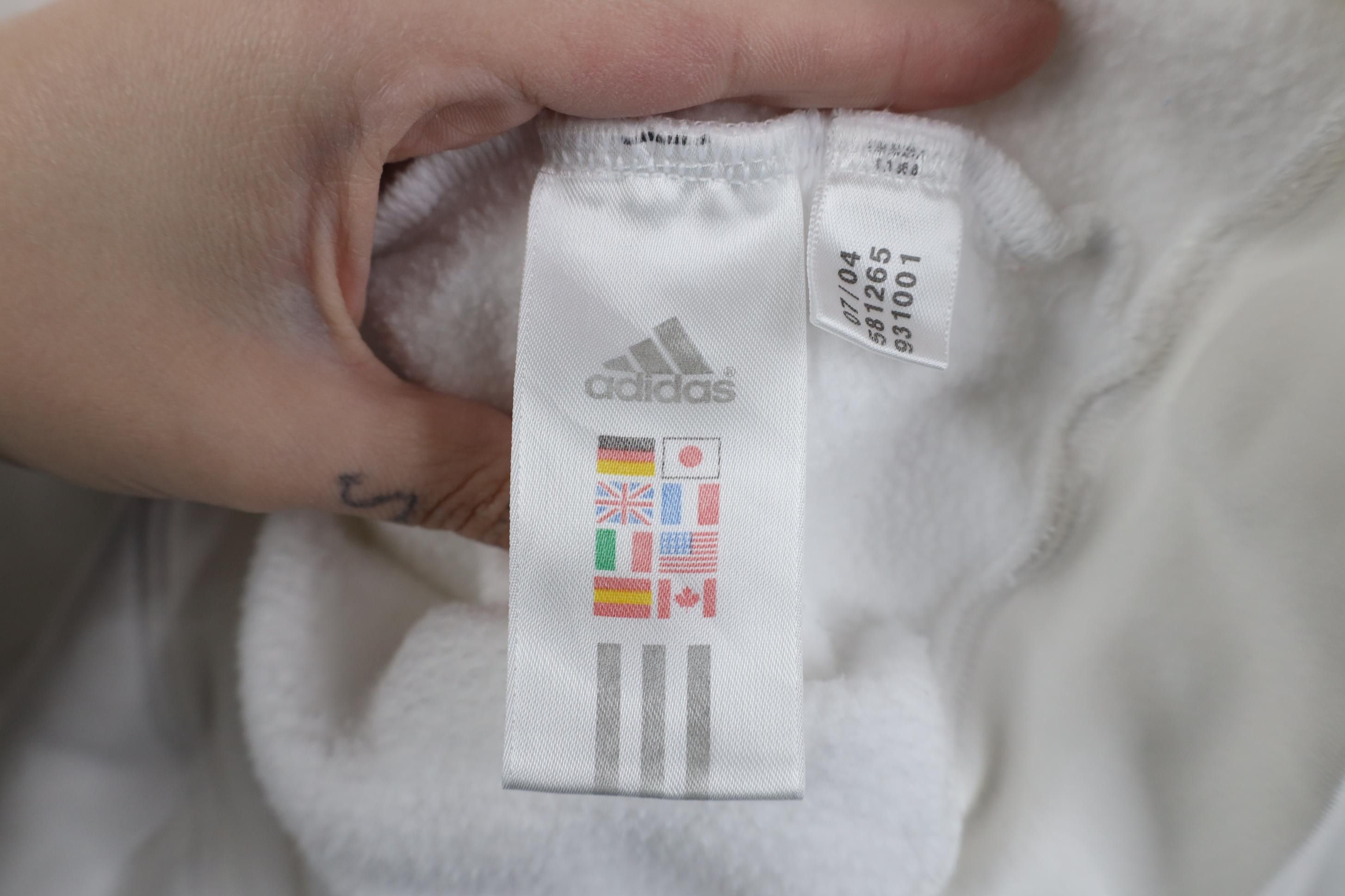 Adidas Vintage Adidas Center Logo Heavyweight Hoodie Sweatshirt Size US L / EU 52-54 / 3 - 8 Thumbnail