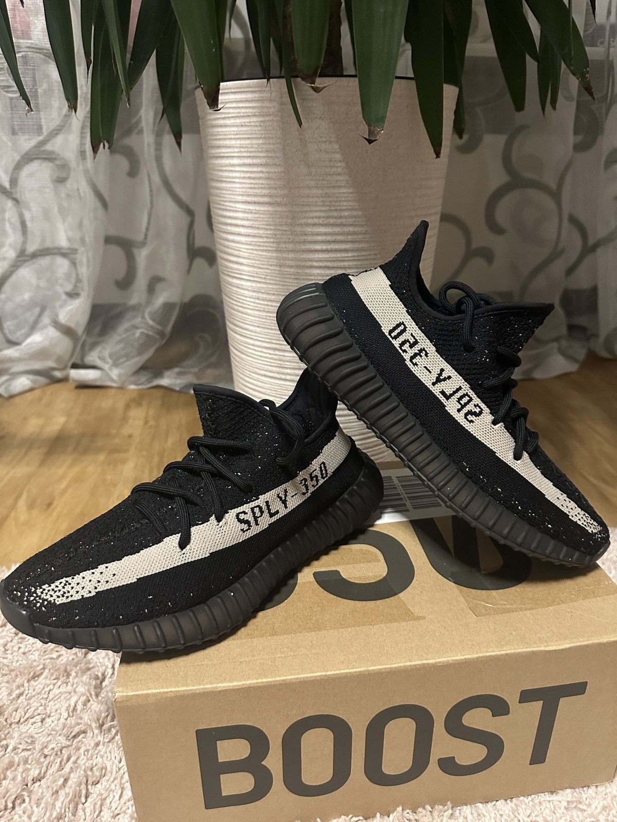 Adidas Adidas Yeezy 350 Boost v2 Core Black Size US 7.5 / EU 40-41 - 3 Thumbnail