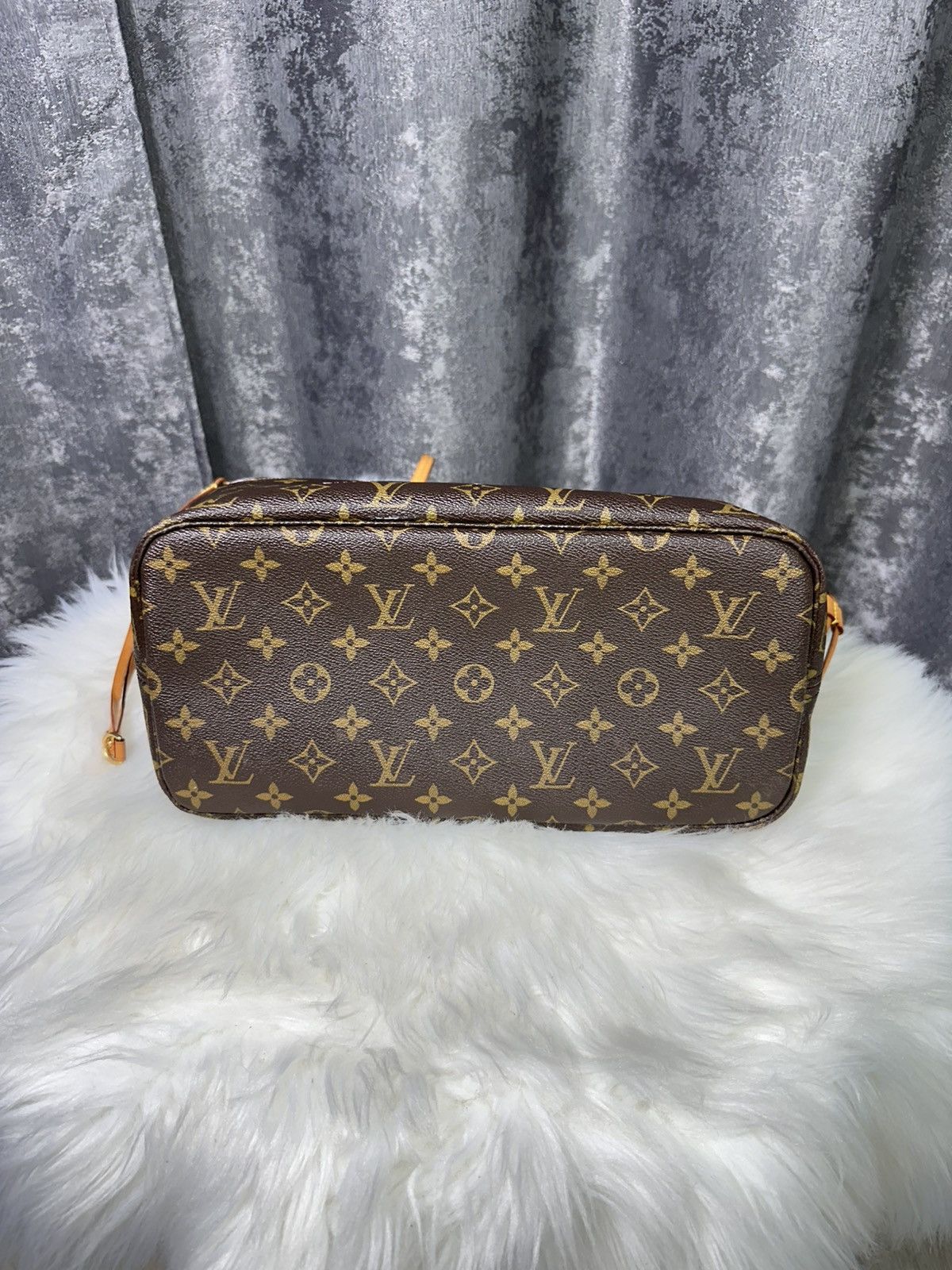 Designer × Louis Vuitton Louis Vuitton LIMITED EDITION V Neverfull bag ballerine rose Size ONE SIZE - 14 Thumbnail