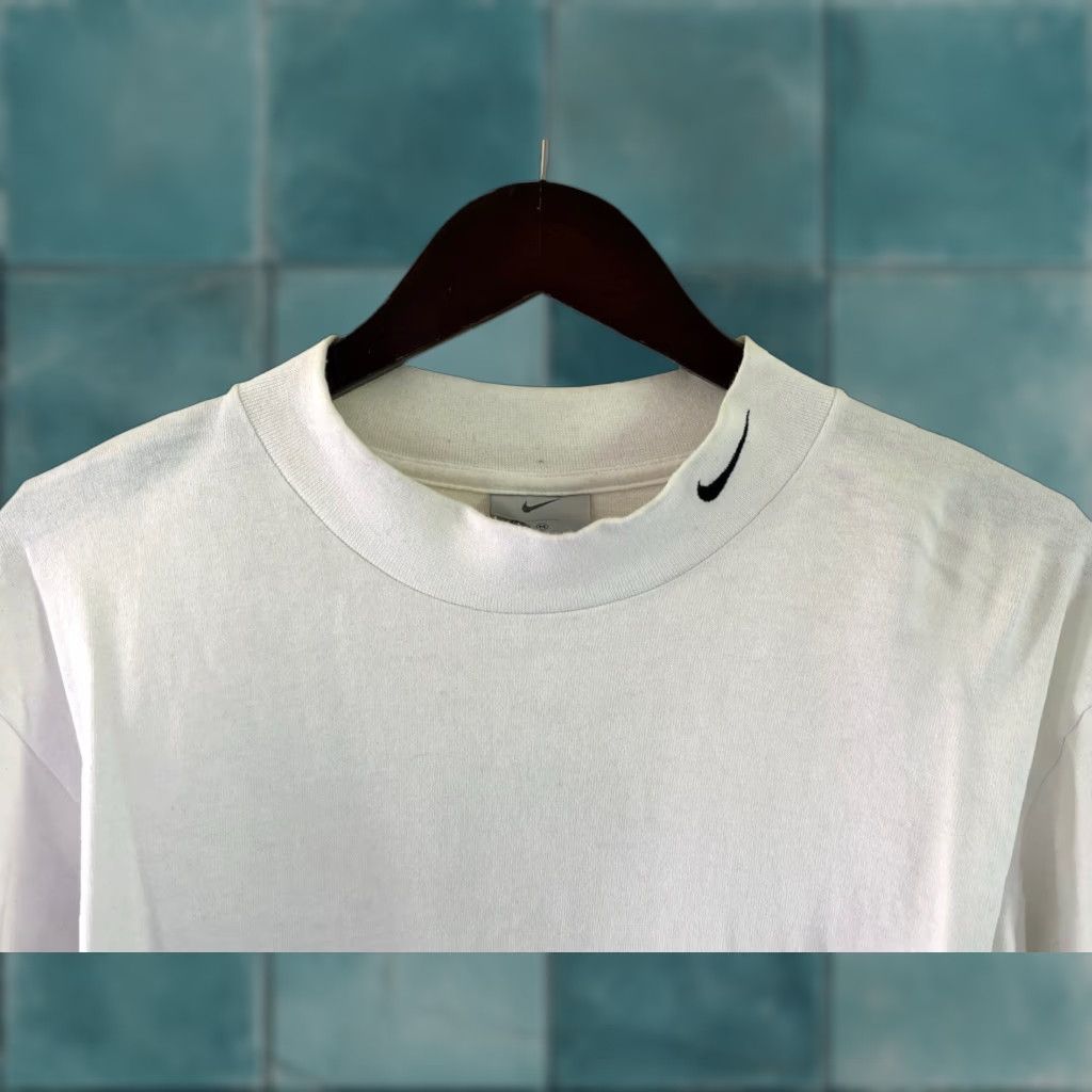 Nike VINTAGE nike silver tag mock neck long sleeve shirt Mens M White EUC 00s Size US M / EU 48-50 / 2 - 1 Thumbnail