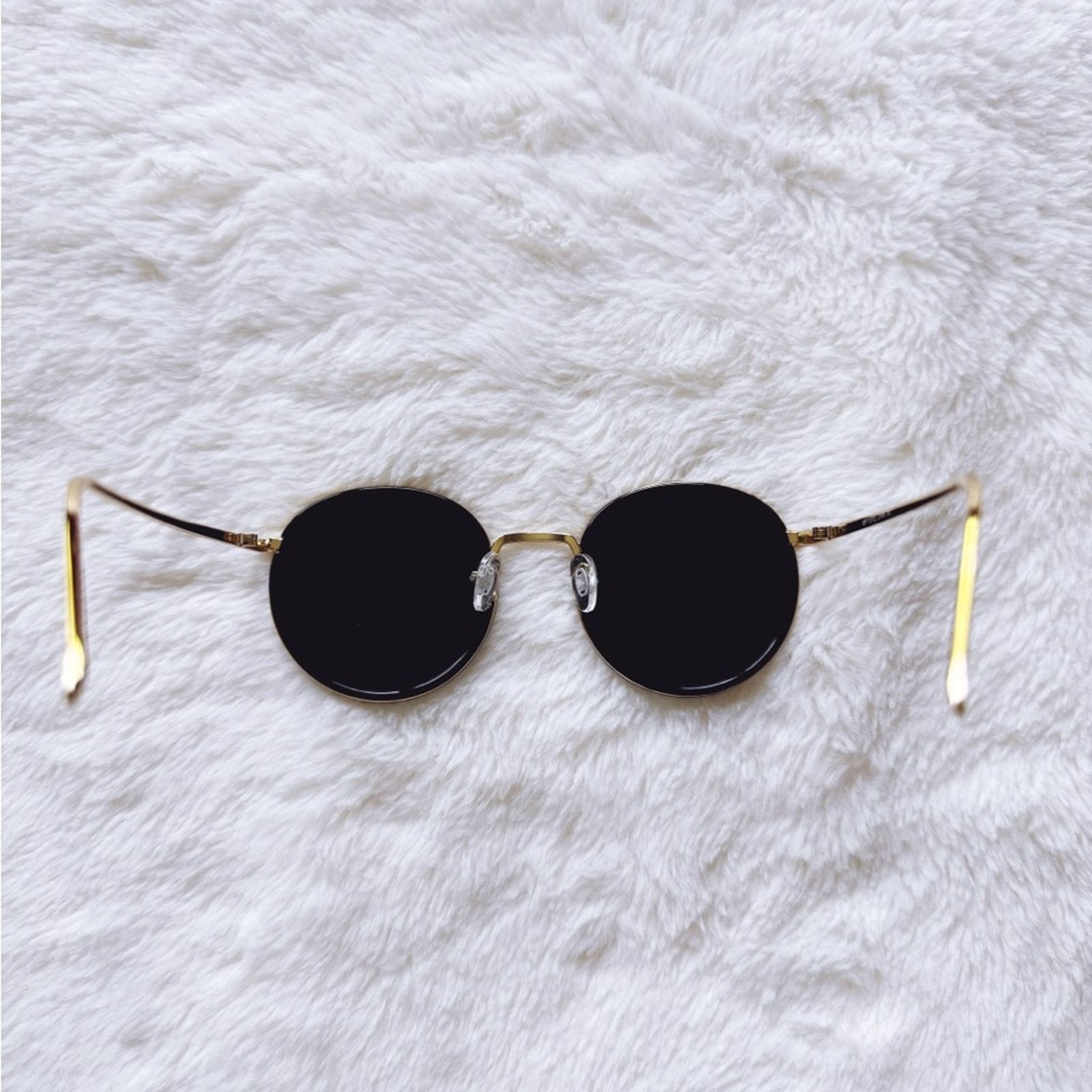 Other Debra Black w/ Gold Rim Round Sunglasses Size ONE SIZE - 8 Thumbnail