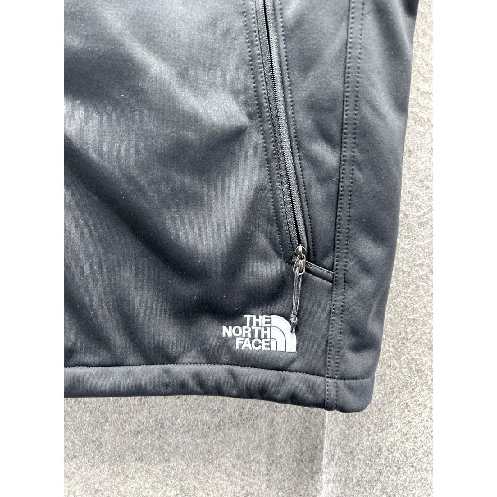 The North Face The North Face Vest Mens Large Black WindWall Softshell Full Zip Hiking Outdoor Size US L / EU 52-54 / 3 - 7 Thumbnail