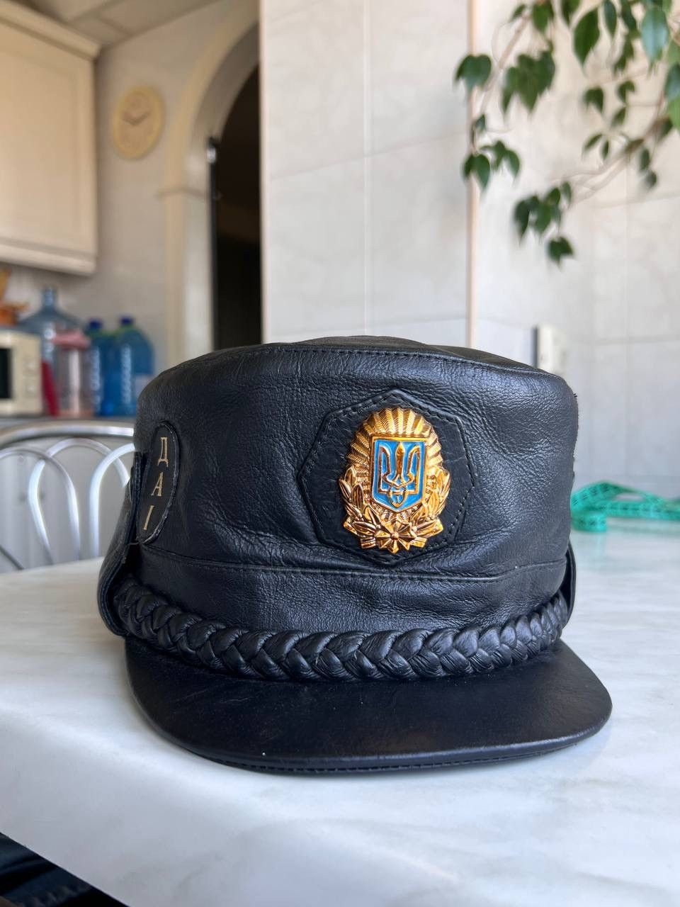 Vintage Mens vintage Leather Captain's cap Ukrainian Police 2001 Y2K Size ONE SIZE - 11 Thumbnail