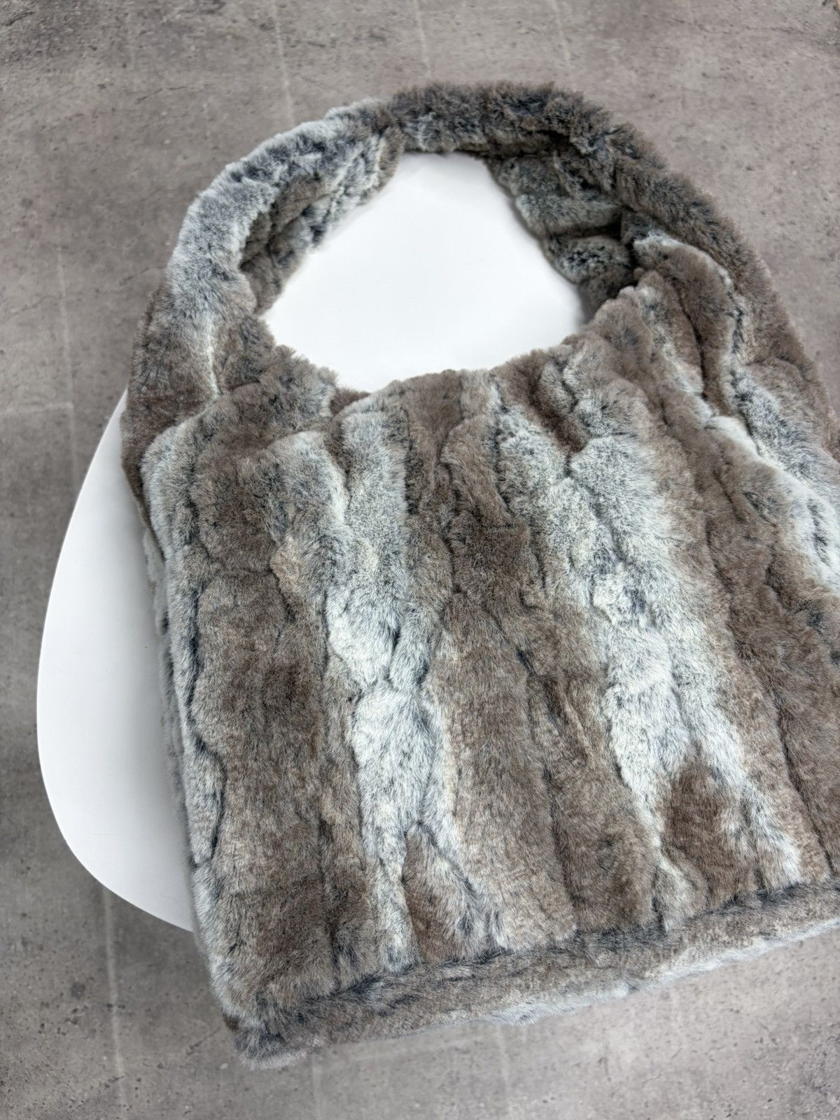 KMRii Vintage Fur Hobo Shoulder Bag Y2K Rabbit Archive KMRii Style Size ONE SIZE - 8 Thumbnail