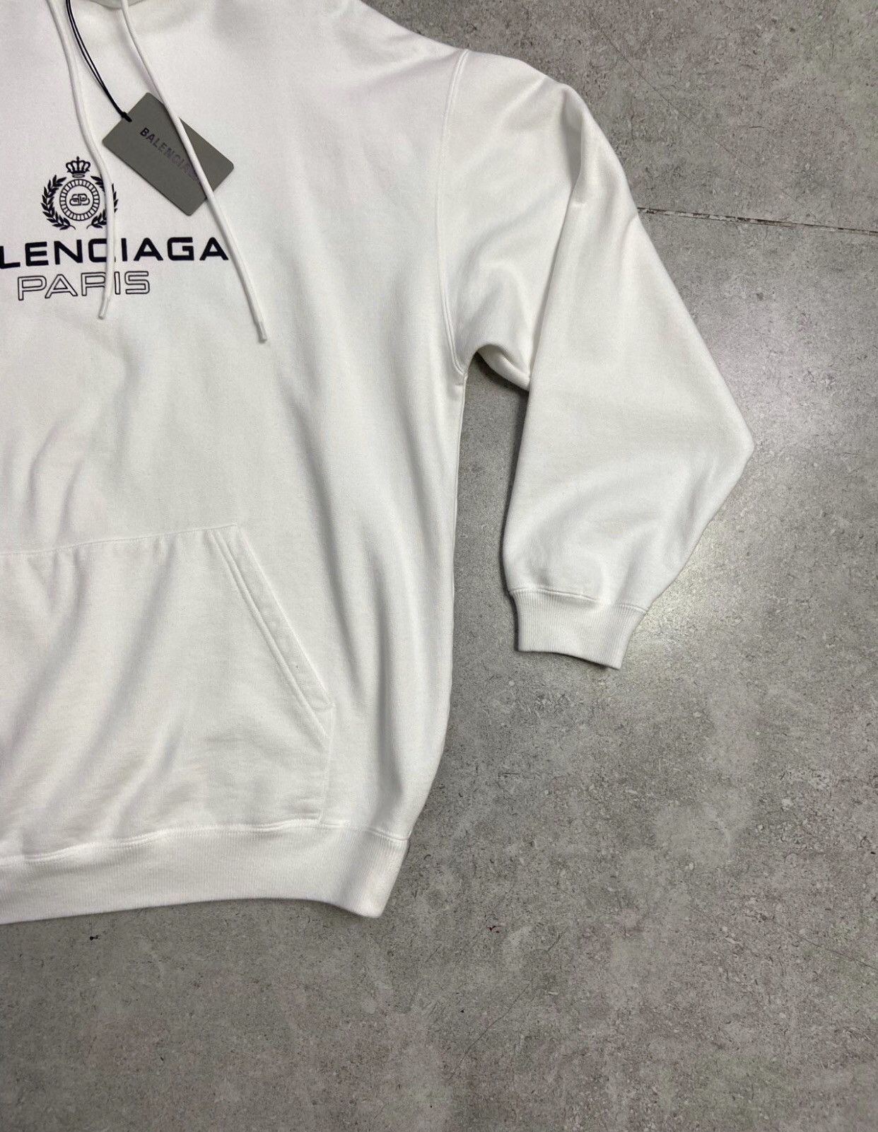 Balenciaga Balenciaga Crown Wheat Ear Logo Letter White Hoodie Size US S / EU 44-46 / 1 - 7 Thumbnail