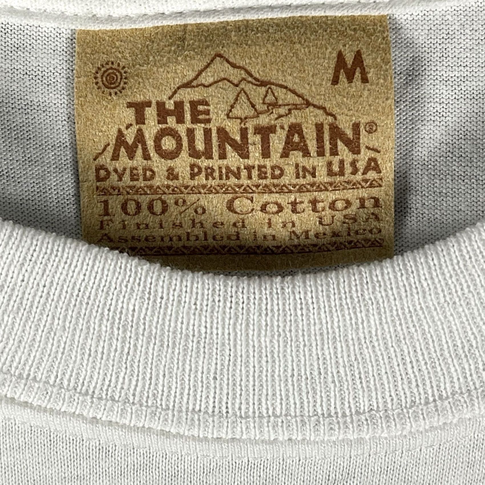 The Mountain VINTAGE The Mountain T-Shirt Wings Graphic Print M White Mens USA 2000s Grunge Size US M / EU 48-50 / 2 - 4 Thumbnail