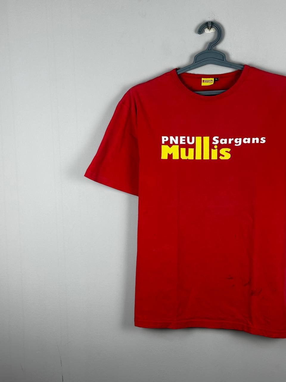 Vintage Vintage Pirelli Ferarri Distressed Red Racing T Shirt Size US XL / EU 56 / 4 - 3 Thumbnail