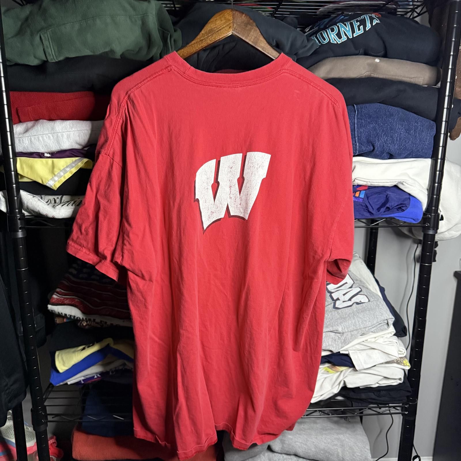 Nike Vintage Wisconsin Badgers Nike Center Check Tee Size US XXL / EU 58 / 5 - 2 Thumbnail