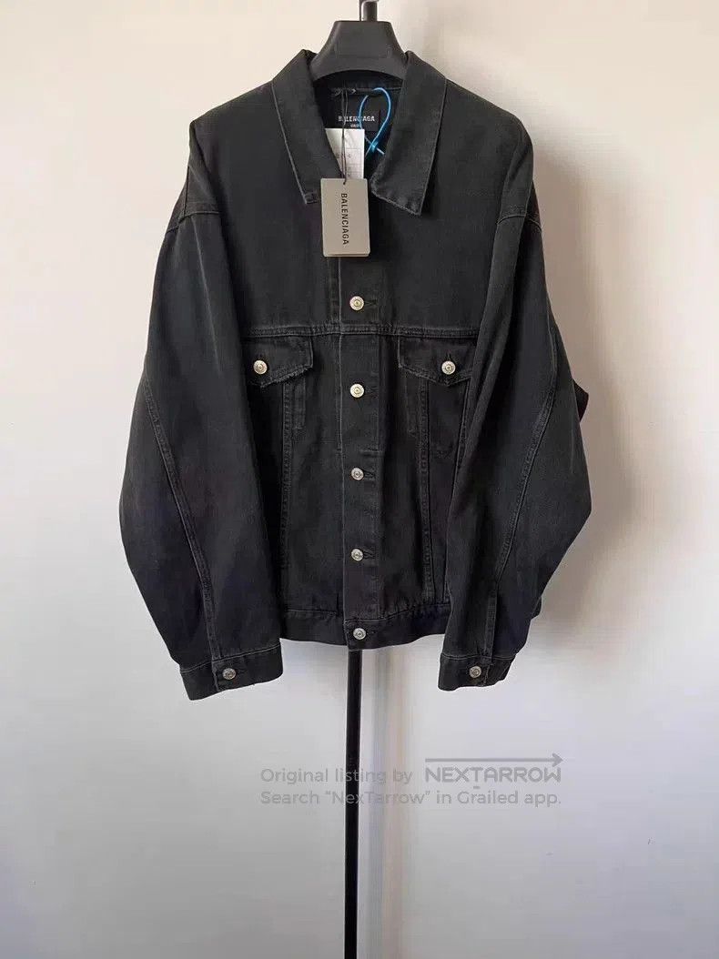 Balenciaga Balenciaga BB Graffiti Denim Jacket. Size US S / EU 44-46 / 1 - 2 Thumbnail