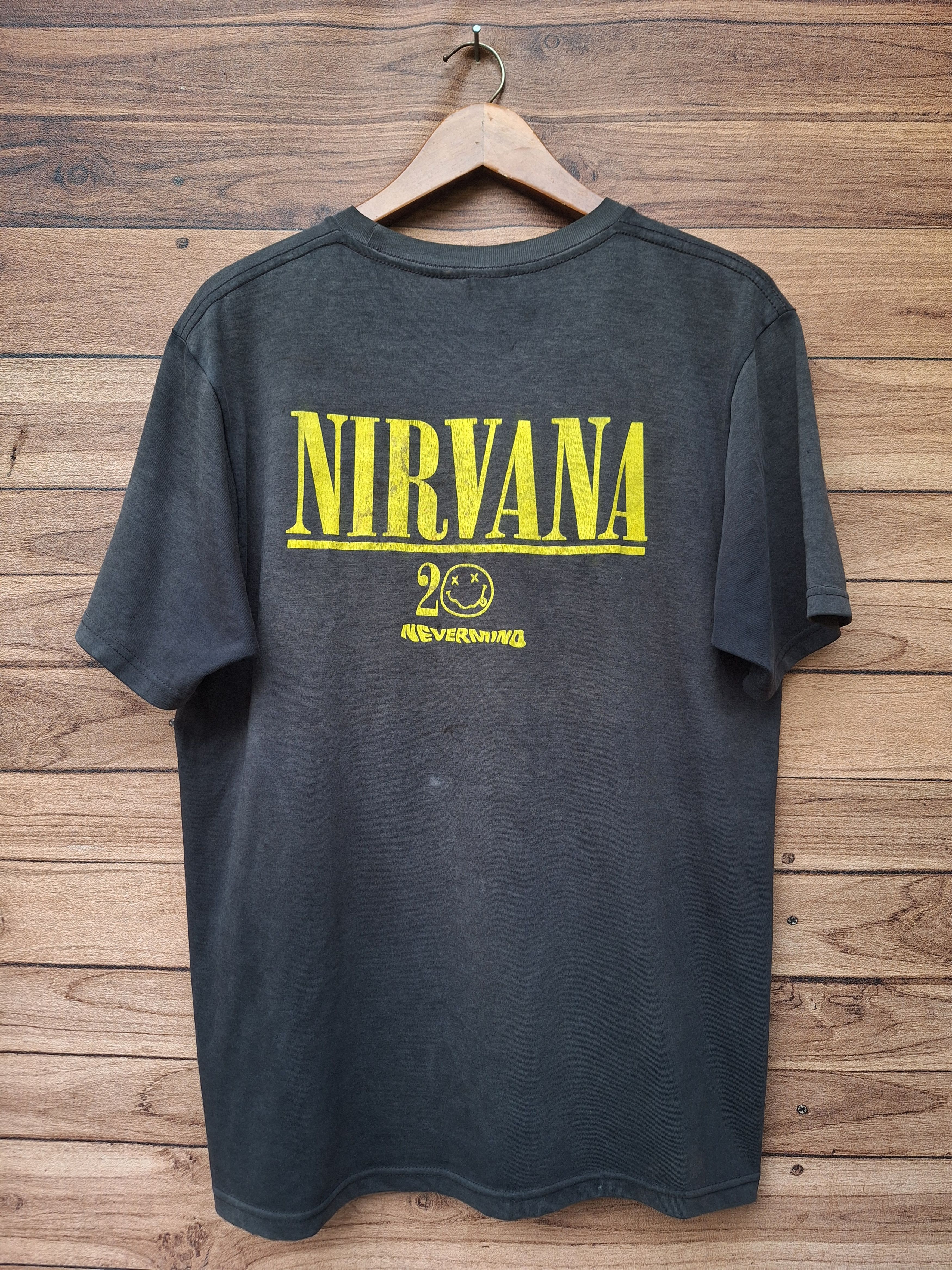 Japanese Brand 🔥RARE🔥 Vintage Nirvana 20th Anniversary nevermind in utero Size US L / EU 52-54 / 3 - 2 Thumbnail