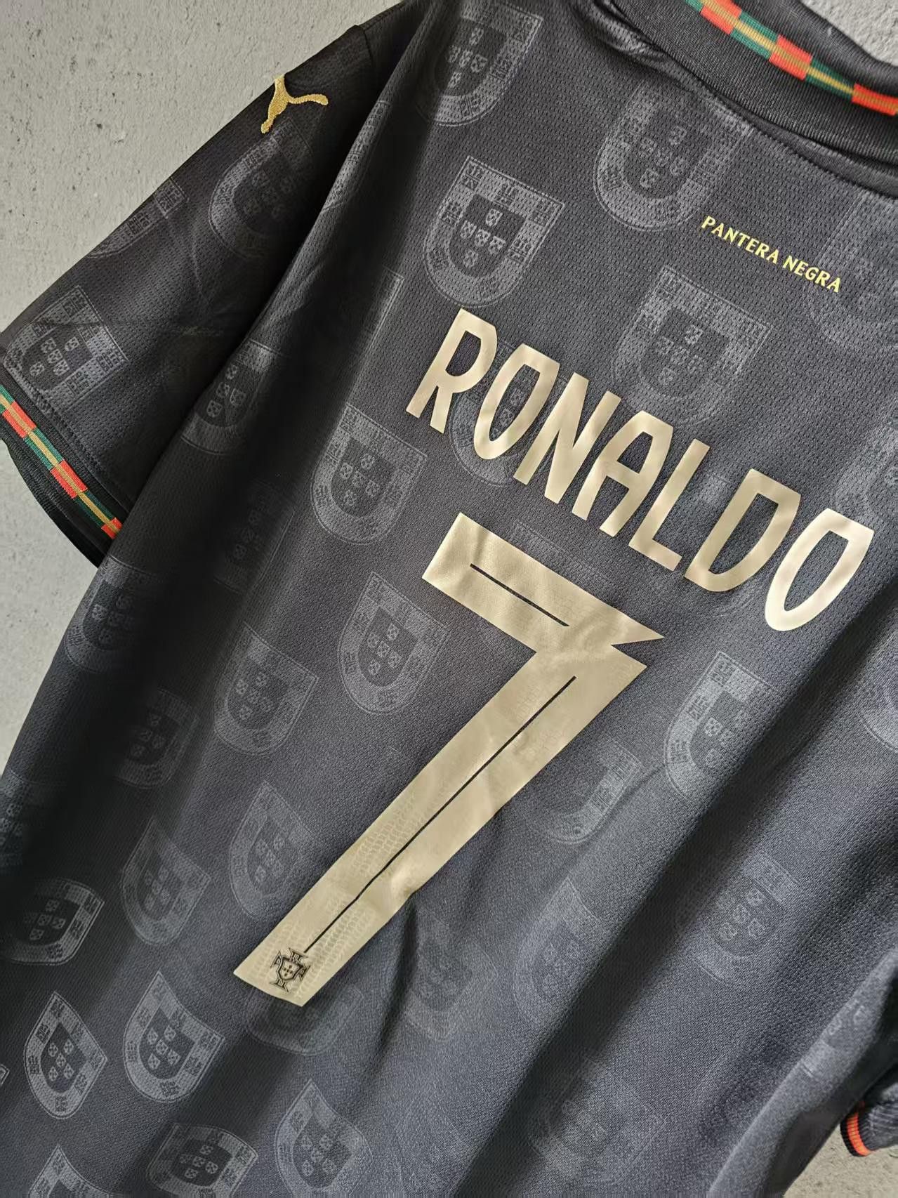 Other 2025 2026 Portugal #7 C Ronaldo Jersey Away Size US XL / EU 56 / 4 - 3 Thumbnail