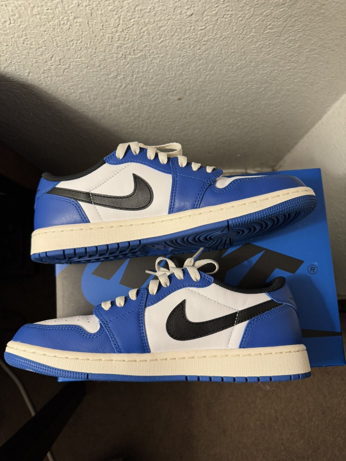 Jordan Brand Air Jordan 1 Retro Low OG ‘Game Royal’ Size 9 Size US 9 / EU 42 - 3 Thumbnail