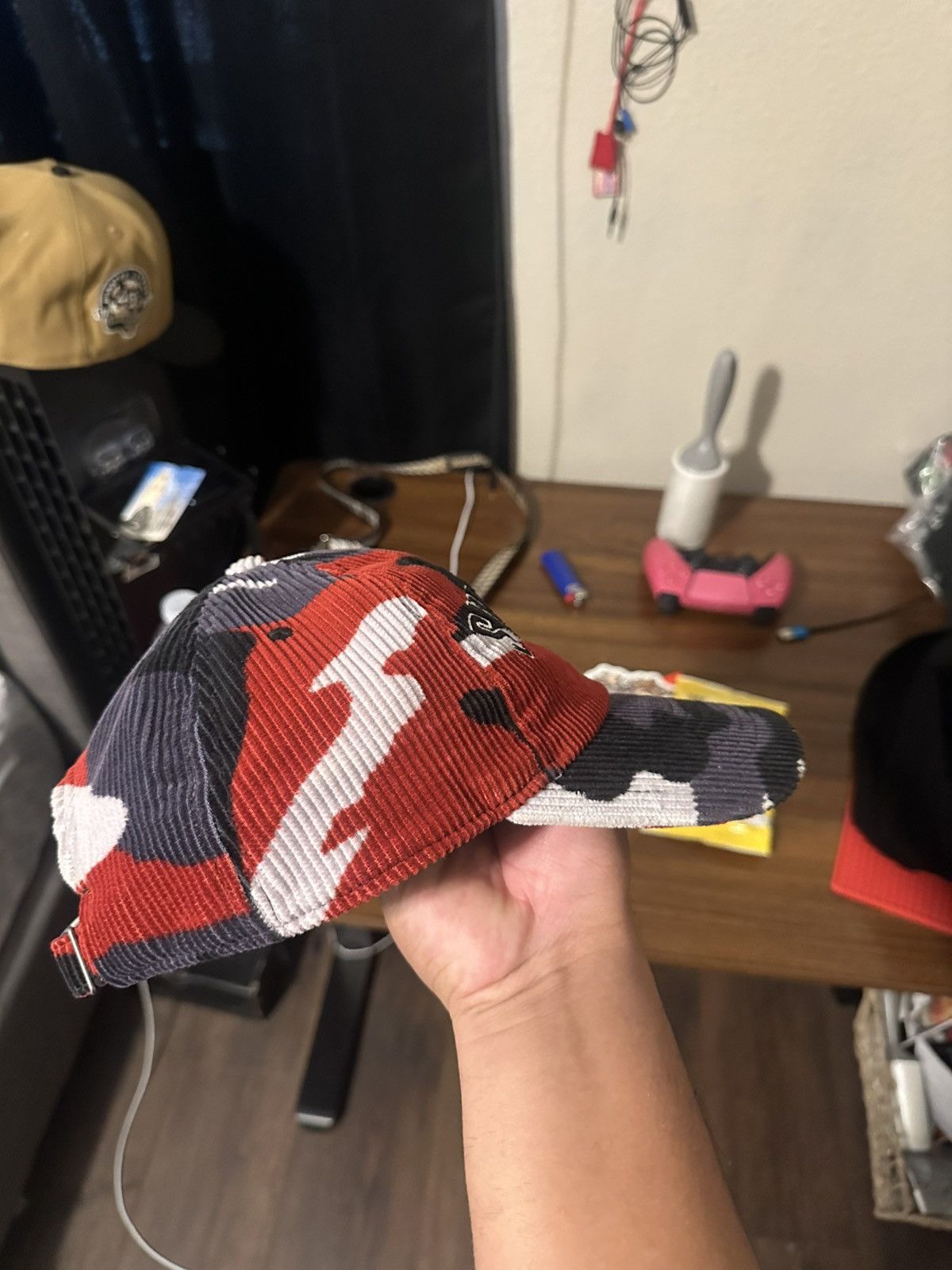 Nike × Supreme Supreme Nike Swoosh Arc Corduroy Hat Red Camo Size ONE SIZE - 2 Thumbnail
