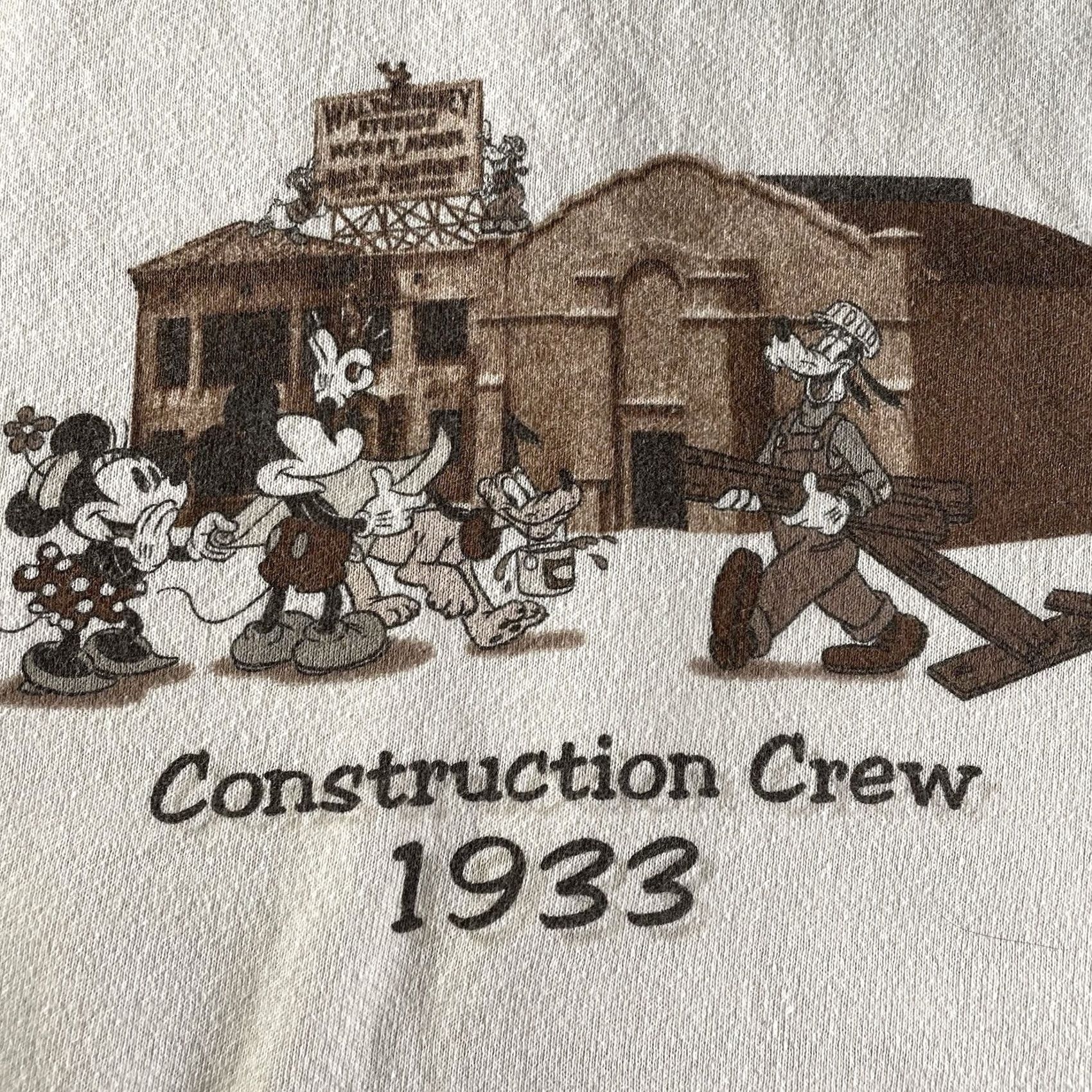 Disney VINTAGE Disney Sweatshirt Pullover Construction Crew Mickey Mouse Men’s Medium Beige Unisex Adults M Sweatshirt Mens Disney Pullover Crewneck Size US M / EU 48-50 / 2 - 2 Thumbnail