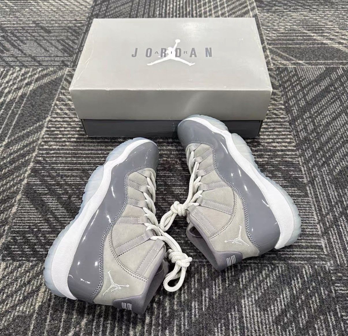 Jordan Brand AJ11 Retro Cool Grey Mid J42 Size US 7.5 / EU 40-41 - 4 Thumbnail