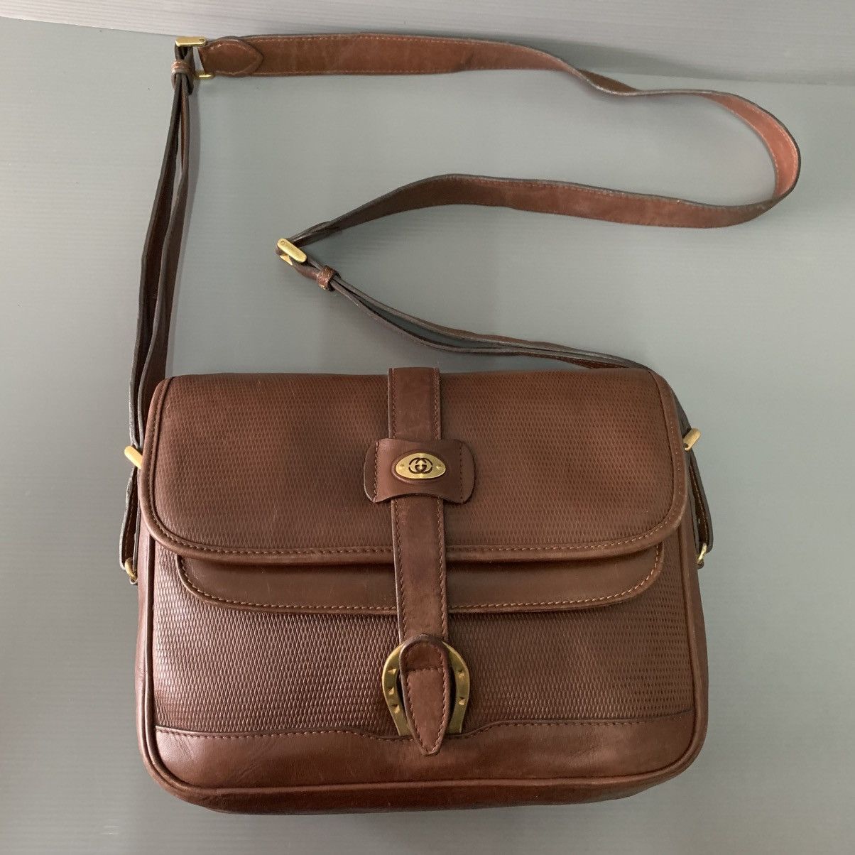 Gucci Gucci Vintage Leather Slingbag Size ONE SIZE - 3 Thumbnail