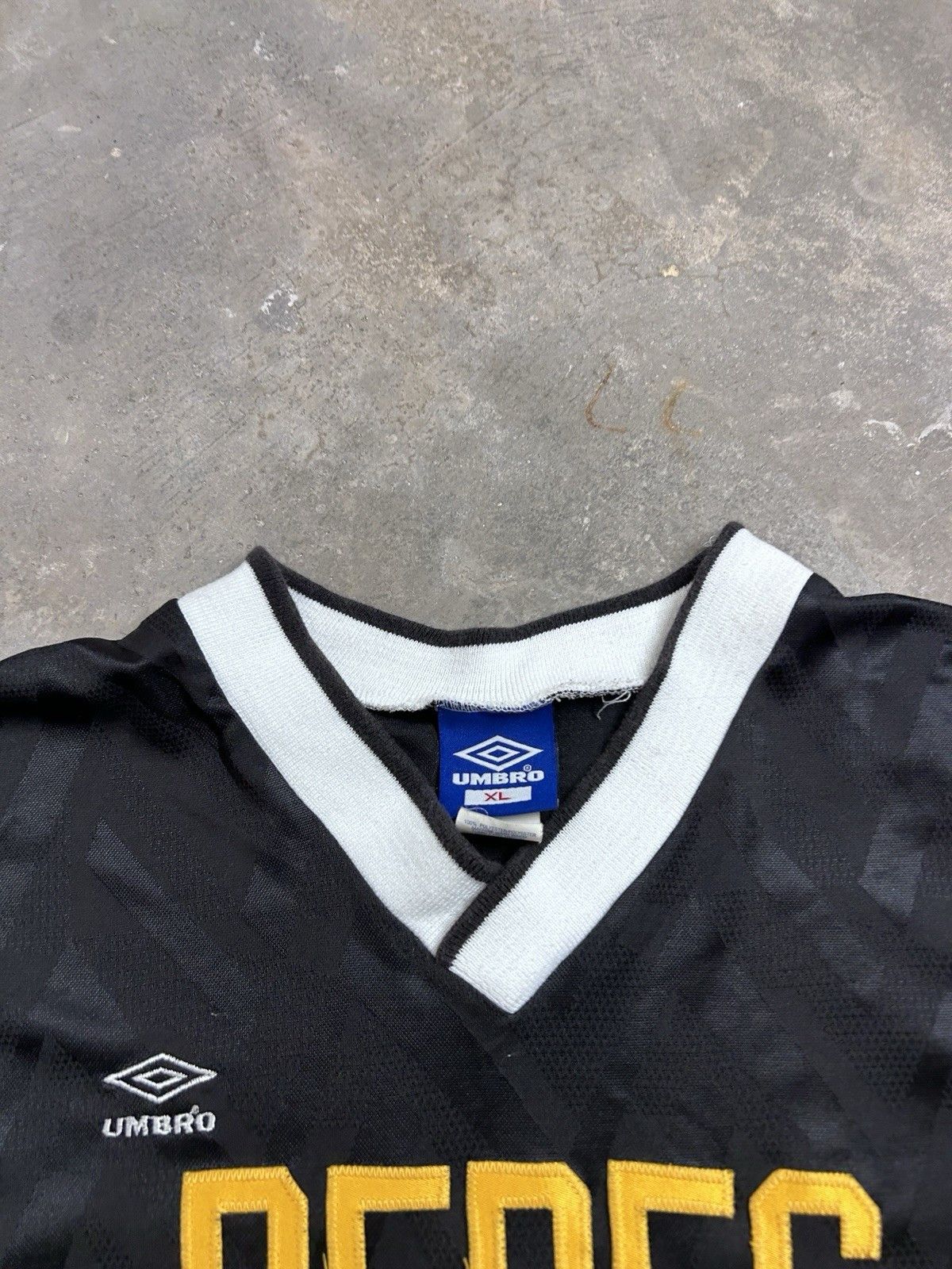Umbro Vintage 90’s Umbro Patterned Soccer Jersey Size XL Size US XL / EU 56 / 4 - 2 Thumbnail